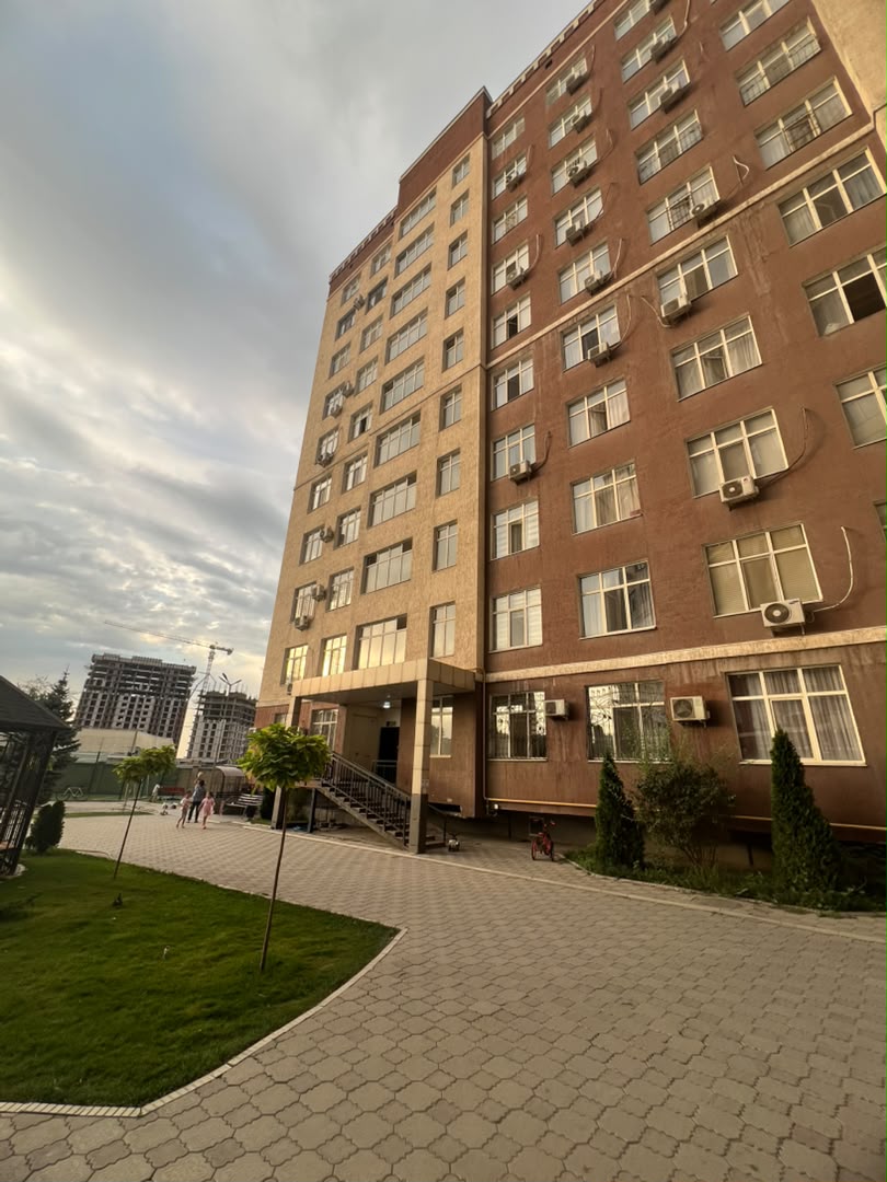 Элитка, 2 ком, 66 м2, этаж 4/10, ж/к Давос (ЖК Асман), Сост: Хорошее - фото 2