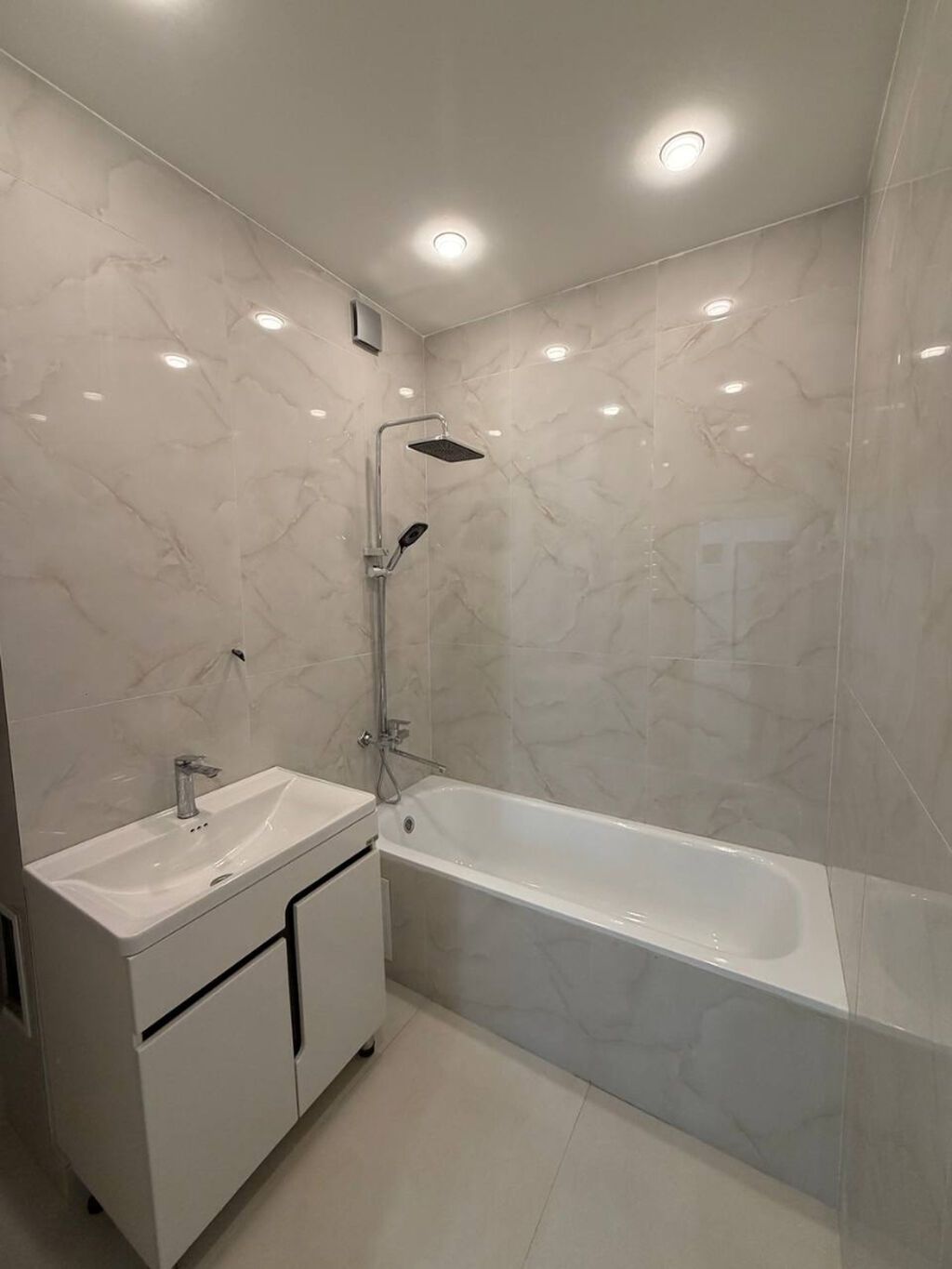 Элитка, 2 ком, 75 м2, этаж 5/9, ж/к JIbek City, Сост: Евроремонт - фото 4