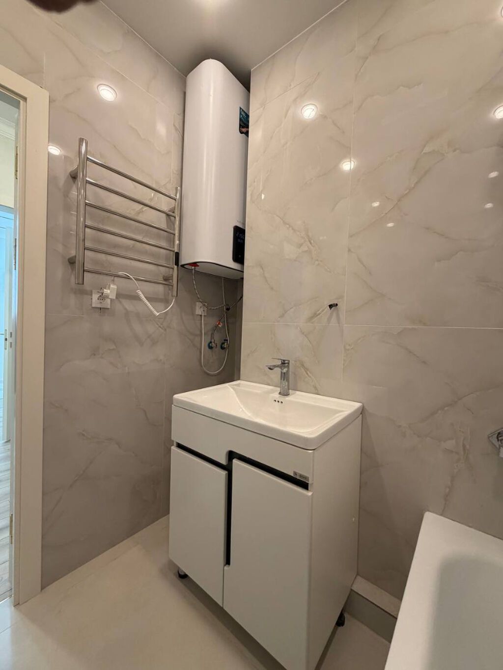Элитка, 2 ком, 75 м2, этаж 5/9, ж/к JIbek City, Сост: Евроремонт - фото 14