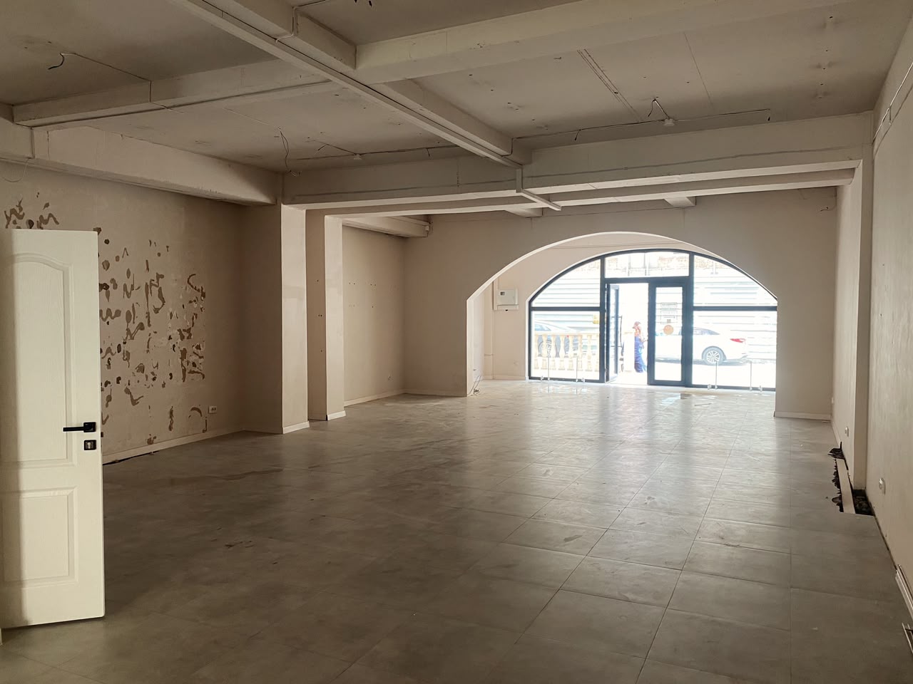 Коммерческая, 140 м2, этаж 1/8, Сост: Хорошее - фото 1
