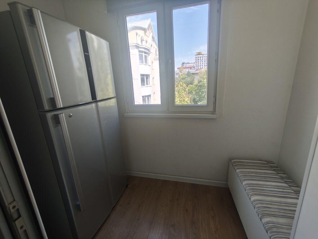 3 ком, Сталинка, 70 м2, этаж 3/4 - фото 2