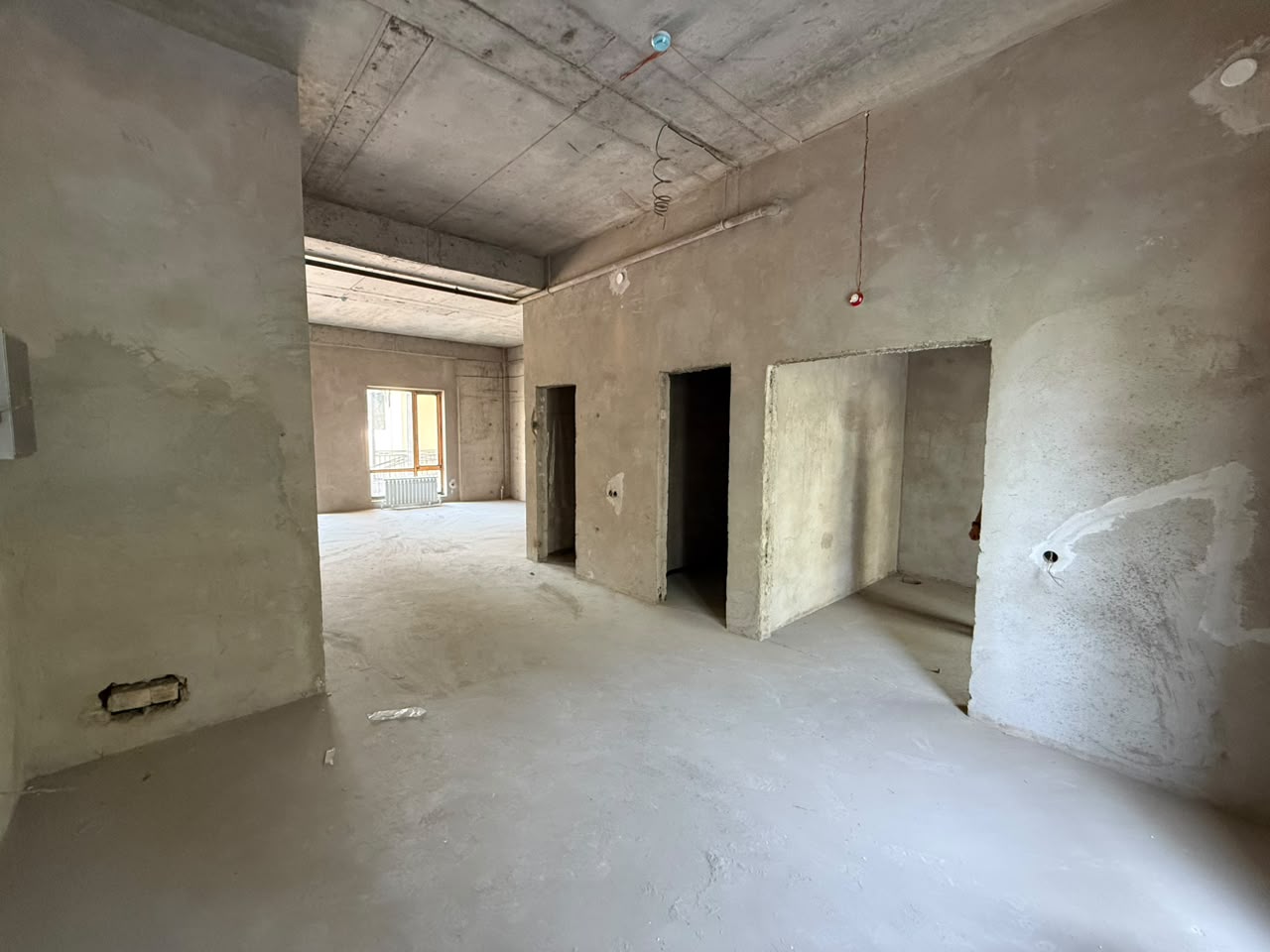 Офис, Коммерческая, 94 м2, этаж 1/6, Сост: Без ремонта - фото 3