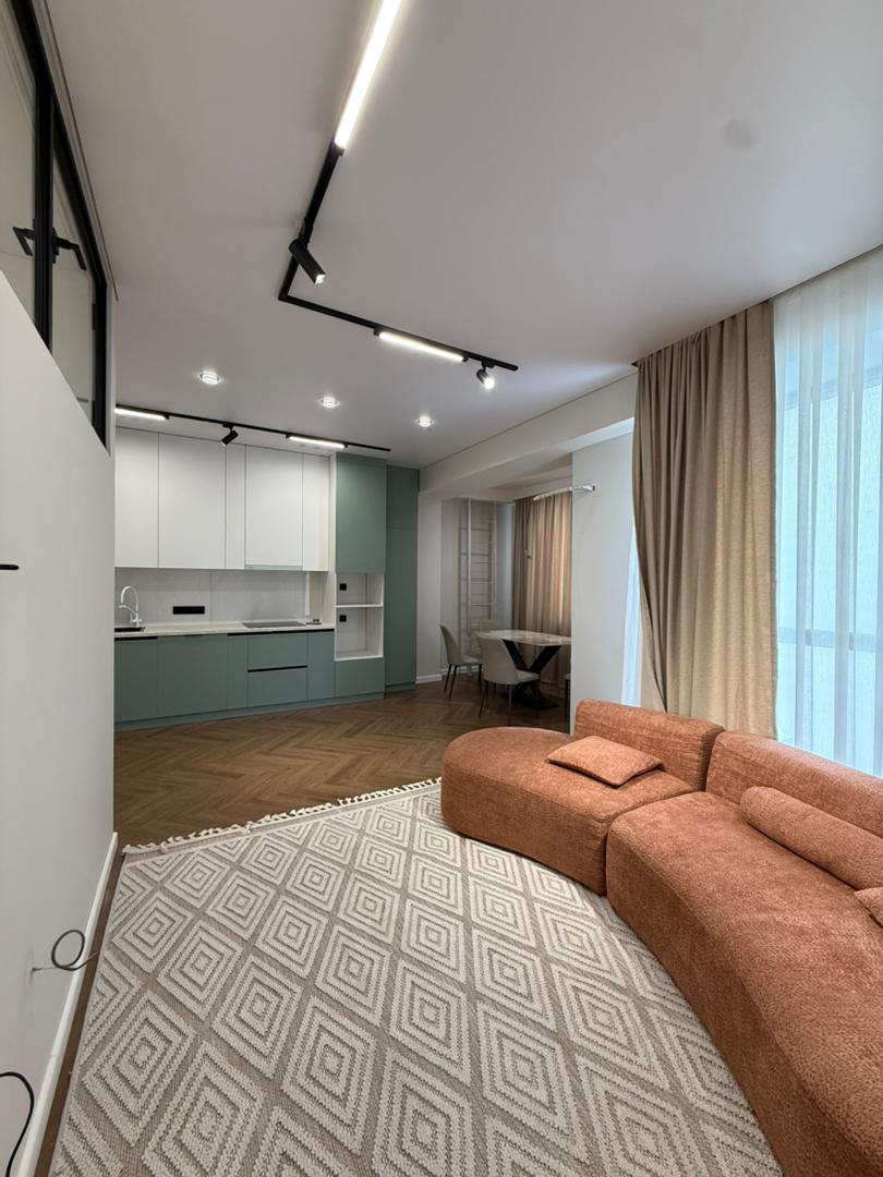 Элитка, 3 ком, 83 м2, этаж 11/15, ж/к Кап Строй Сити (Capstroy City), Сост: Евроремонт - фото 2