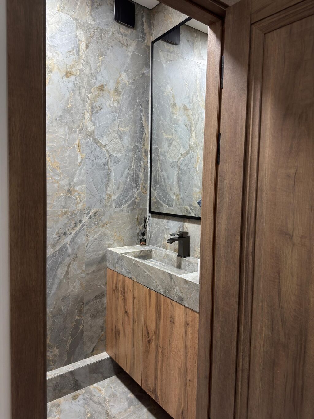 Элитка, 2 ком, 80 м2, этаж 6/9, ж/к Молодежный Квартал (Molodezhnyi Kvartal)), Сост: Евроремонт - фото 7