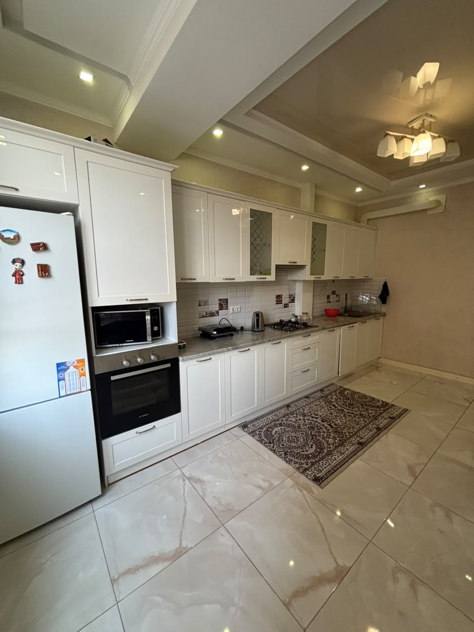 Элитка, 3 ком, 120 м2, этаж 3/12, Сост: Среднее - фото 1
