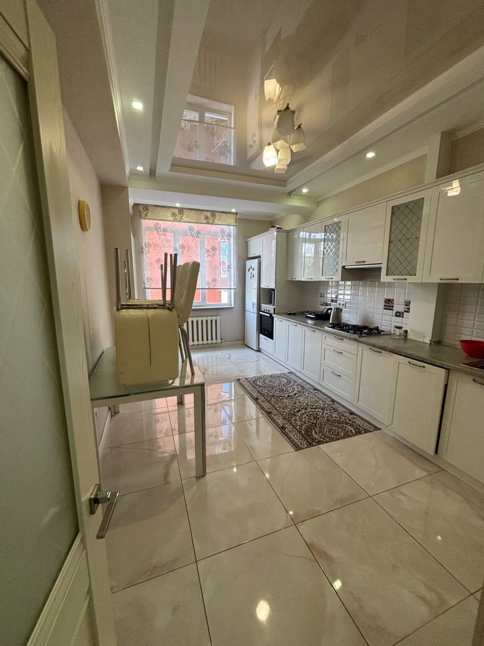 Элитка, 3 ком, 120 м2, этаж 3/12, Сост: Среднее - фото 2