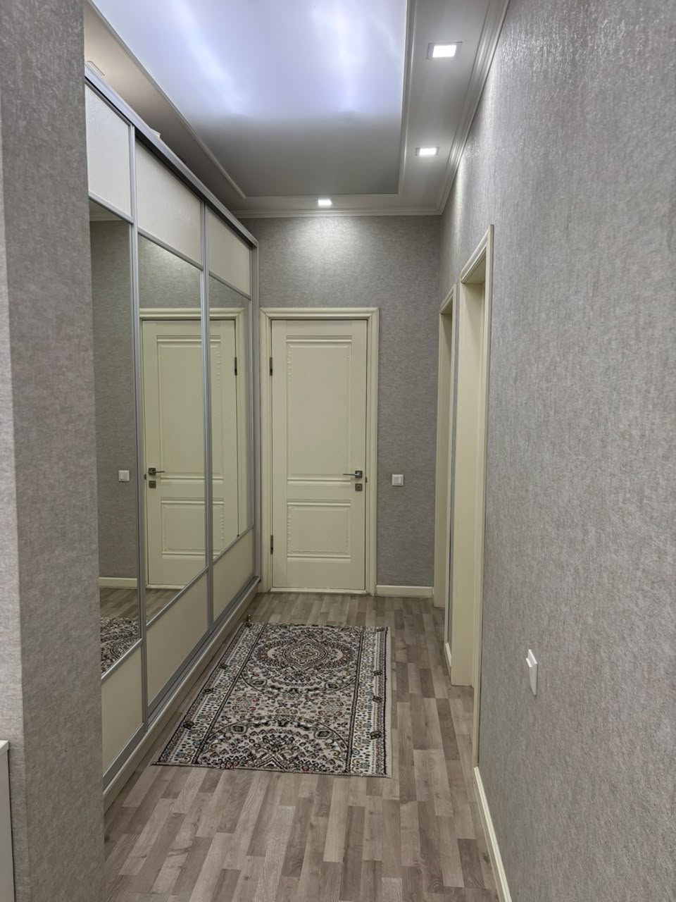 Элитка, 3 ком, 120 м2, этаж 3/12, Сост: Среднее - фото 7