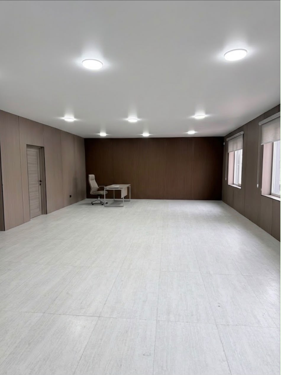 Офис, Коммерческая, 80 м2, этаж 2/2, Сост: Евроремонт - фото 1