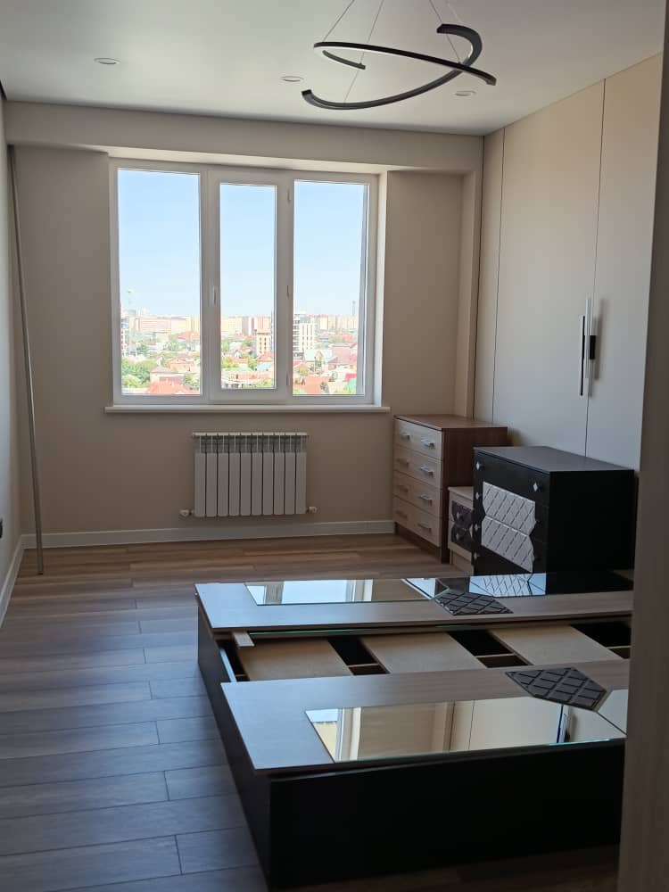 Элитка, 2 ком, 70 м2, этаж 12/12, ж/к Green-Park (Грин Парк), Сост: Евроремонт - фото 3