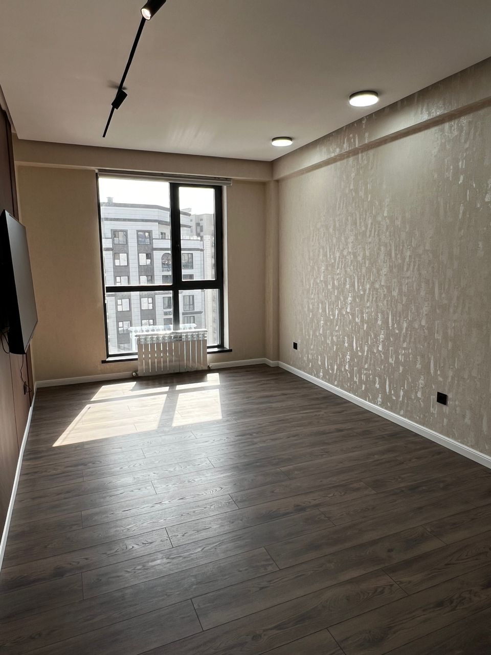 Элитка, 60 м2, этаж 12/12, ж/к Кап Строй Сити (Capstroy City), Сост: Евроремонт - фото 4