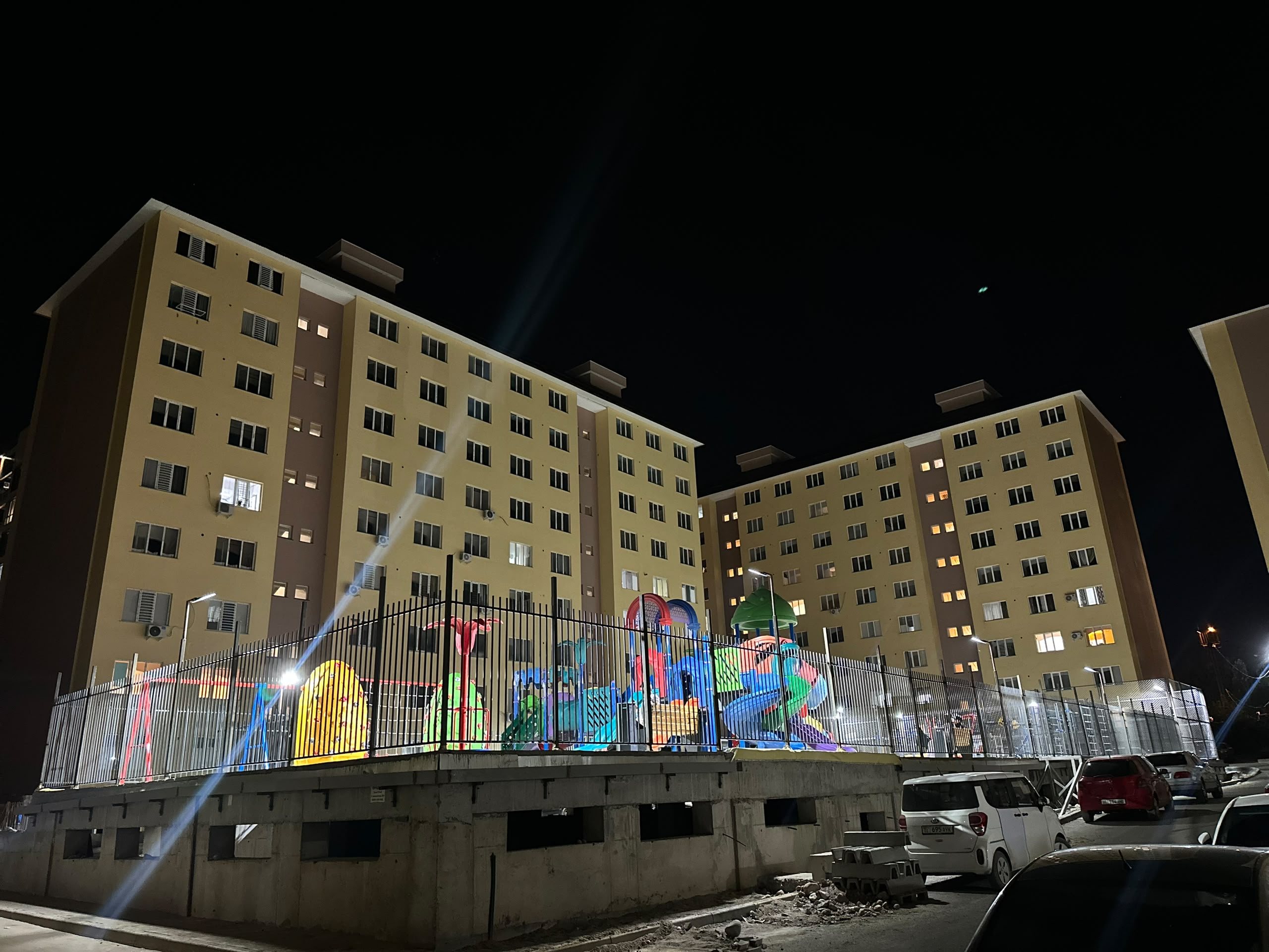 Элитка, 3 ком, 83 м2, этаж 4/9, ж/к ЖК Элдик - фото 1