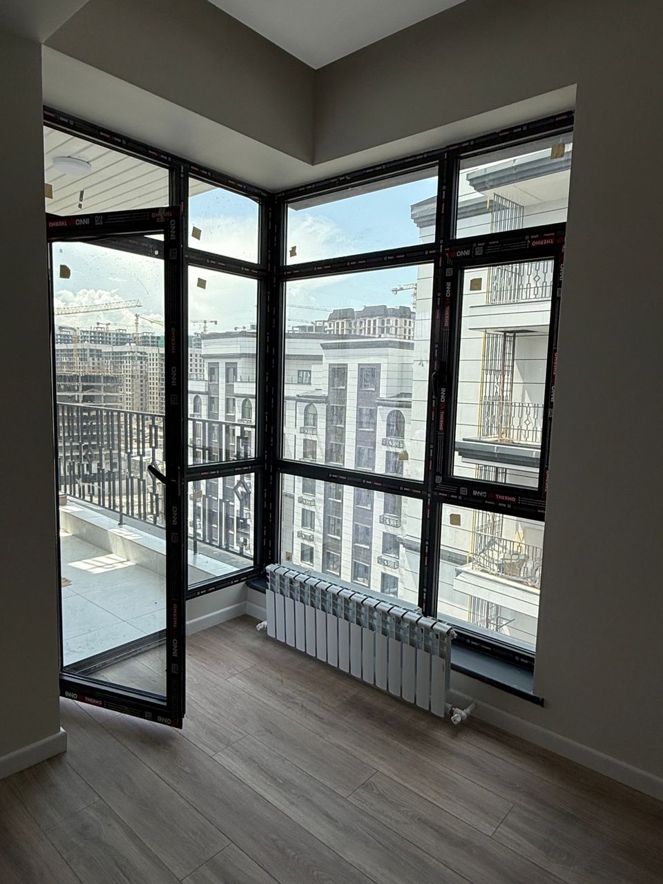 Элитка, 2 ком, 76 м2, этаж 13/14, ж/к Кап Строй Сити (Capstroy City), Сост: Евроремонт - фото 13