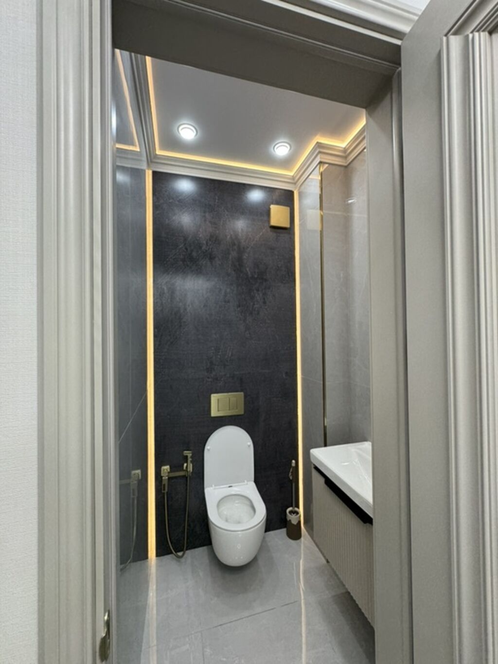 Элитка, 3 ком, 80 м2, этаж 9/13, ж/к Нью-Йорк сити (New York city), Сост: Евроремонт - фото 4