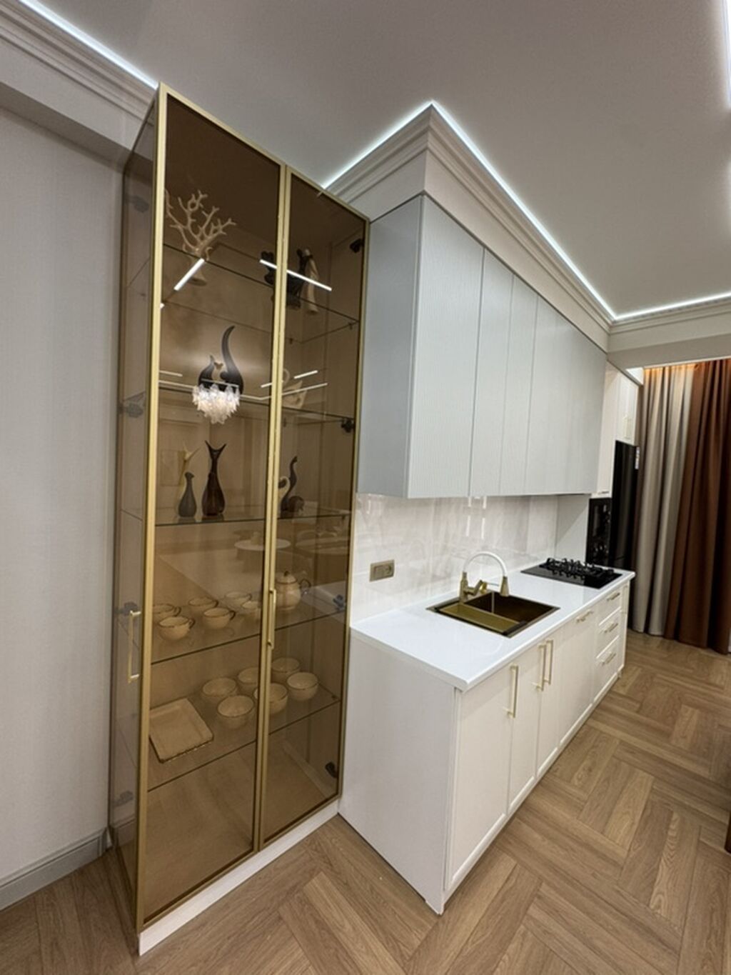 Элитка, 3 ком, 80 м2, этаж 9/13, ж/к Нью-Йорк сити (New York city), Сост: Евроремонт - фото 12