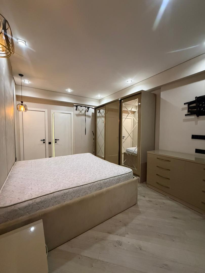 Элитка, 3 ком, 100 м2, этаж 2/14, ж/к Джал, Сост: Евроремонт - фото 6