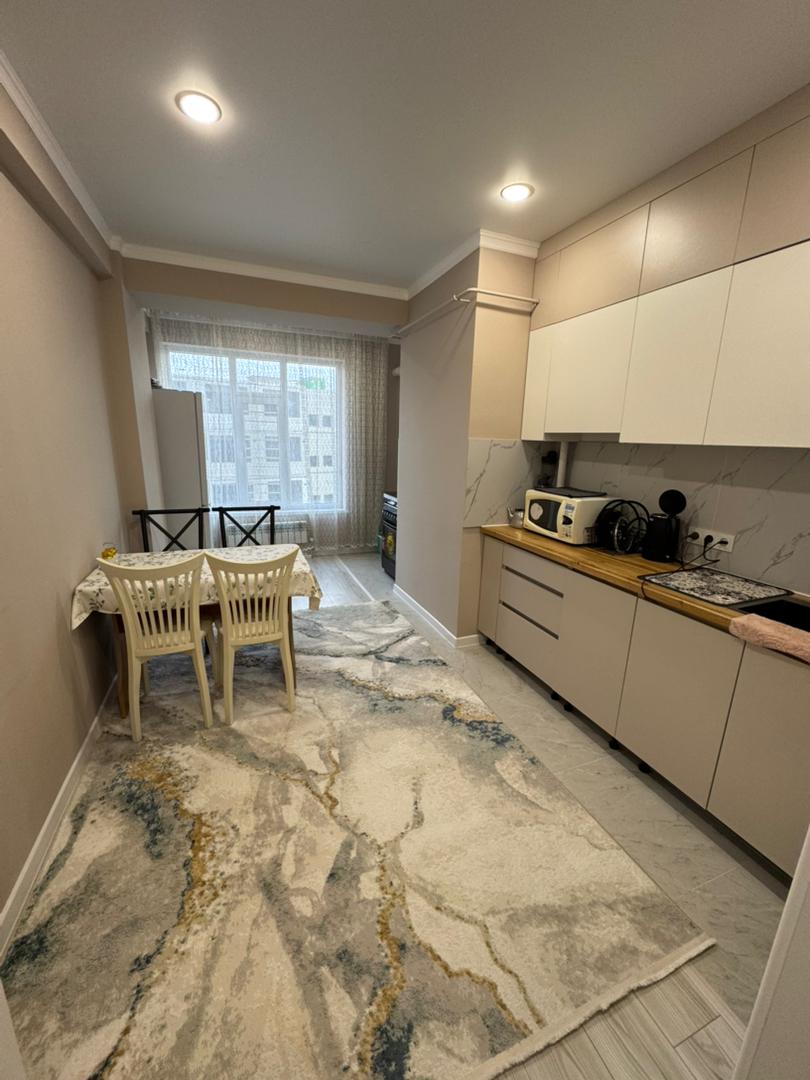 Элитка, 1 ком, 40 м2, этаж 8/14, ж/к Ала-Тоо (Ala-Too), Сост: Евроремонт - фото 2