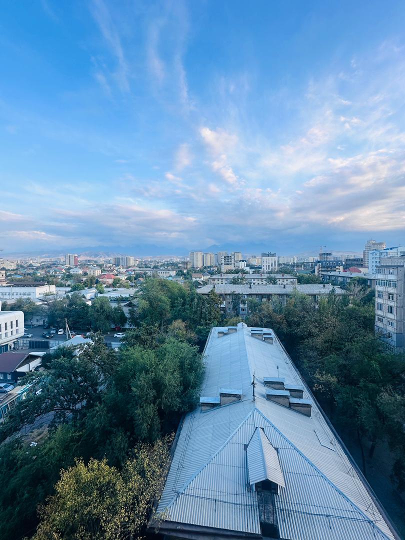 Элитка, 2 ком, 49 м2, этаж 9/16, ж/к Континенталь (Continental), Сост: Евроремонт - фото 1