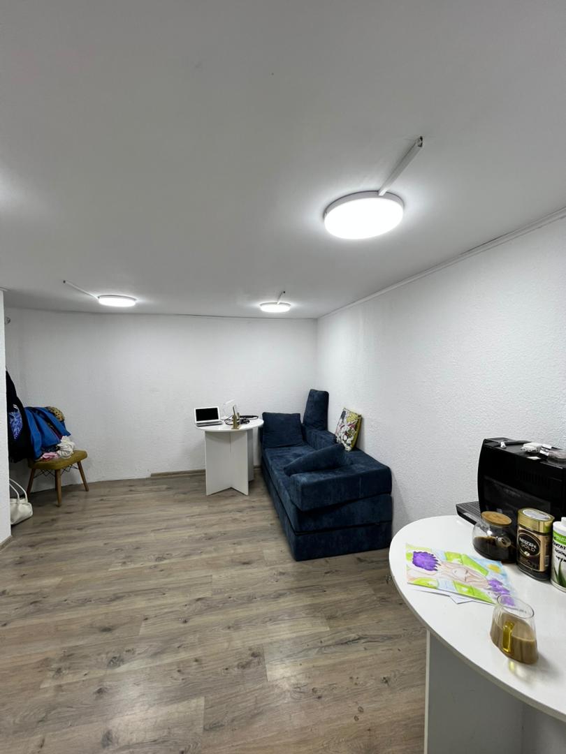 Офис, Коммерческая, 135 м2, этаж 0/4, Сост: Хорошее - фото 2