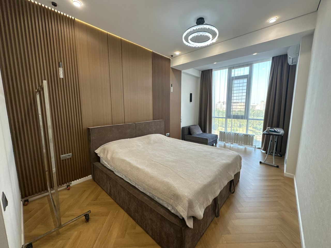 Элитка, 3 ком, 129 м2, этаж 8/14, ж/к Оптима Резиденс (Optima Residence), Сост: Евроремонт - фото 10