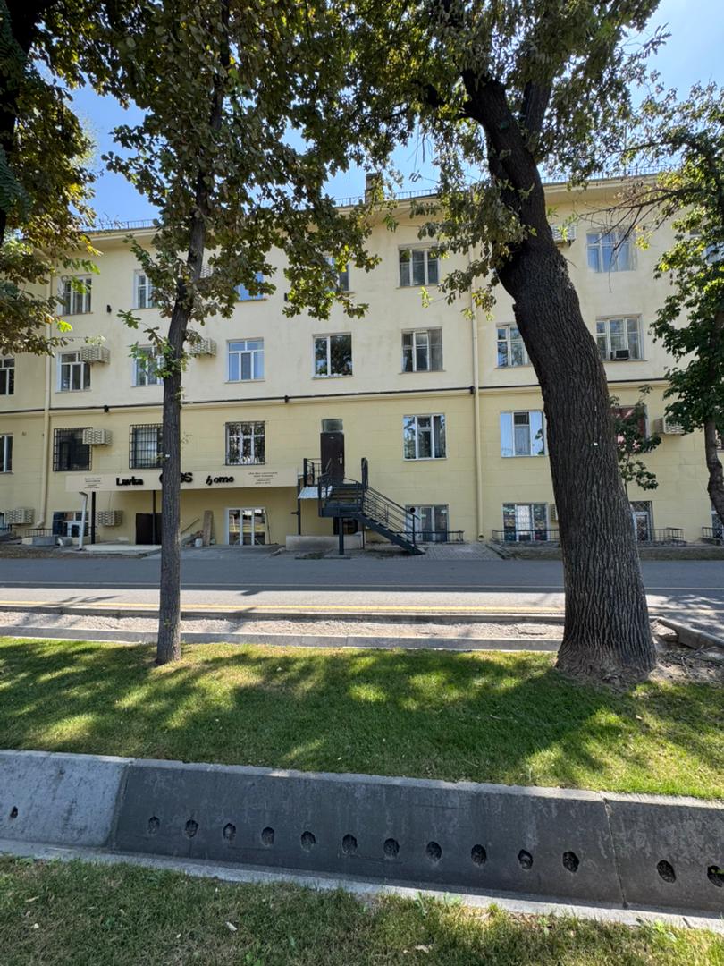 Офис, Коммерческая, 80 м2, этаж 1/4, Сост: Хорошее - фото 9