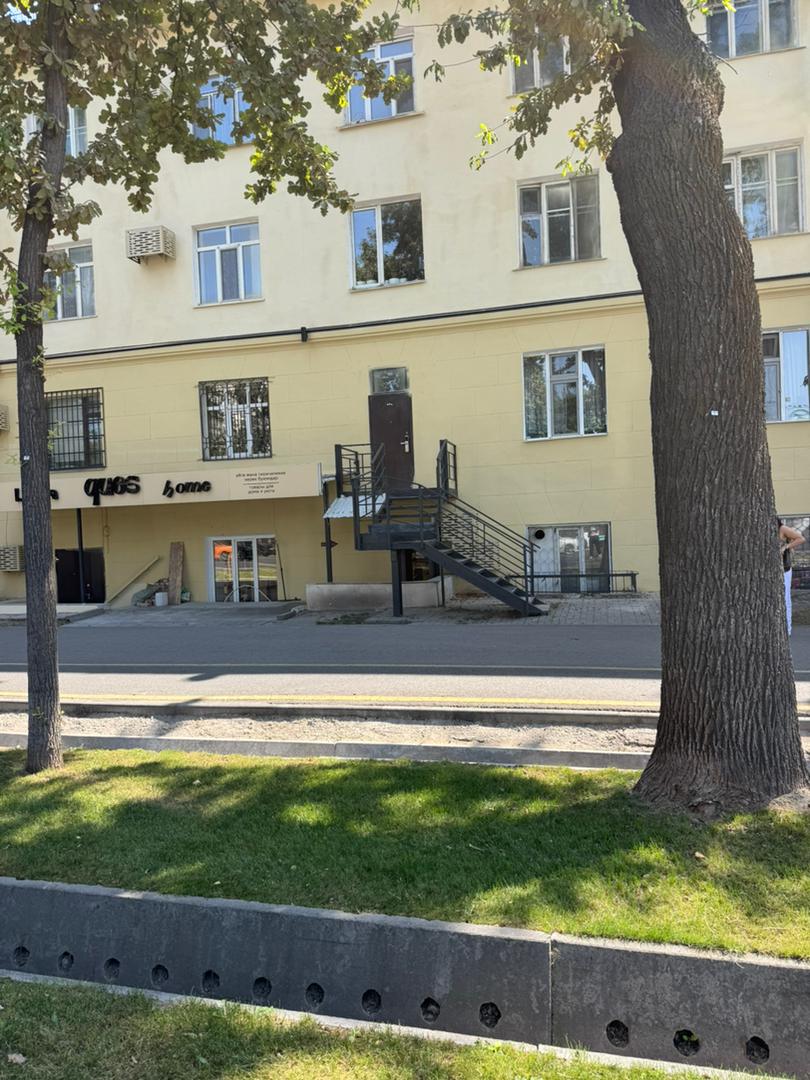 Офис, Коммерческая, 80 м2, этаж 1/4, Сост: Хорошее - фото 10