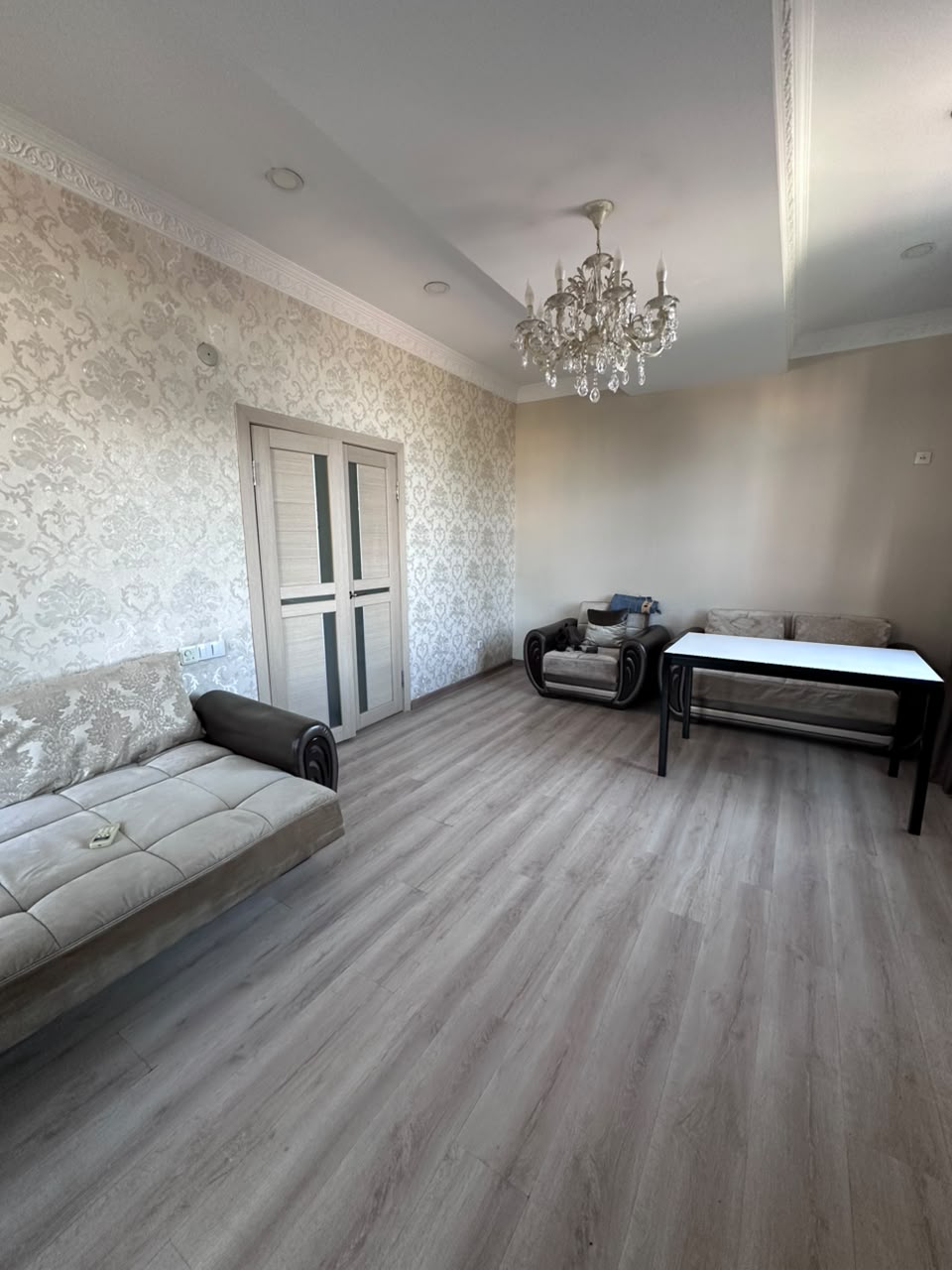 Элитка, 2 ком, 81 м2, этаж 5/9, Сост: Среднее - фото 4