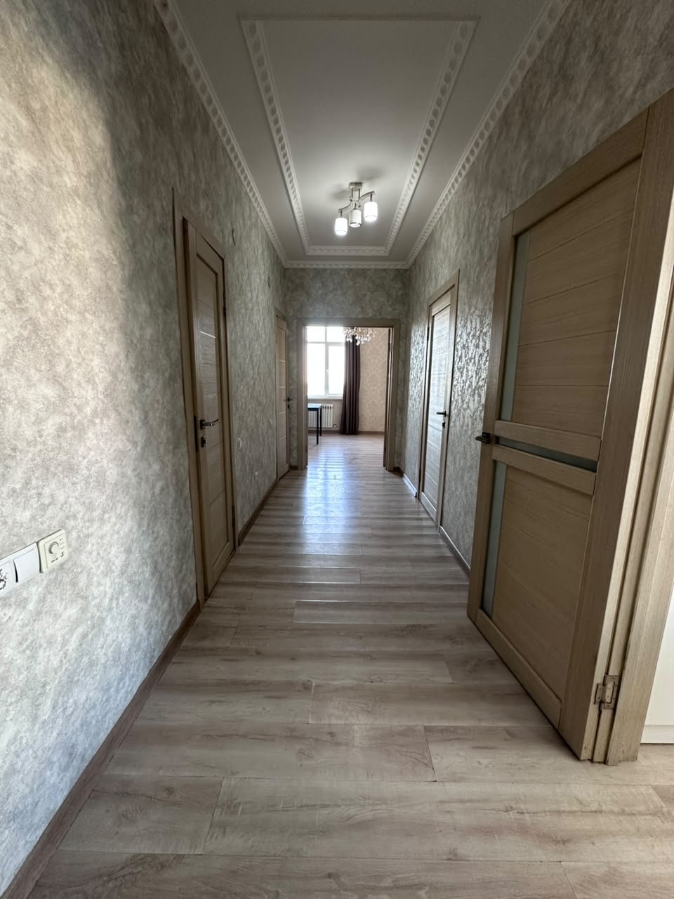 Элитка, 2 ком, 81 м2, этаж 5/9, Сост: Среднее - фото 8