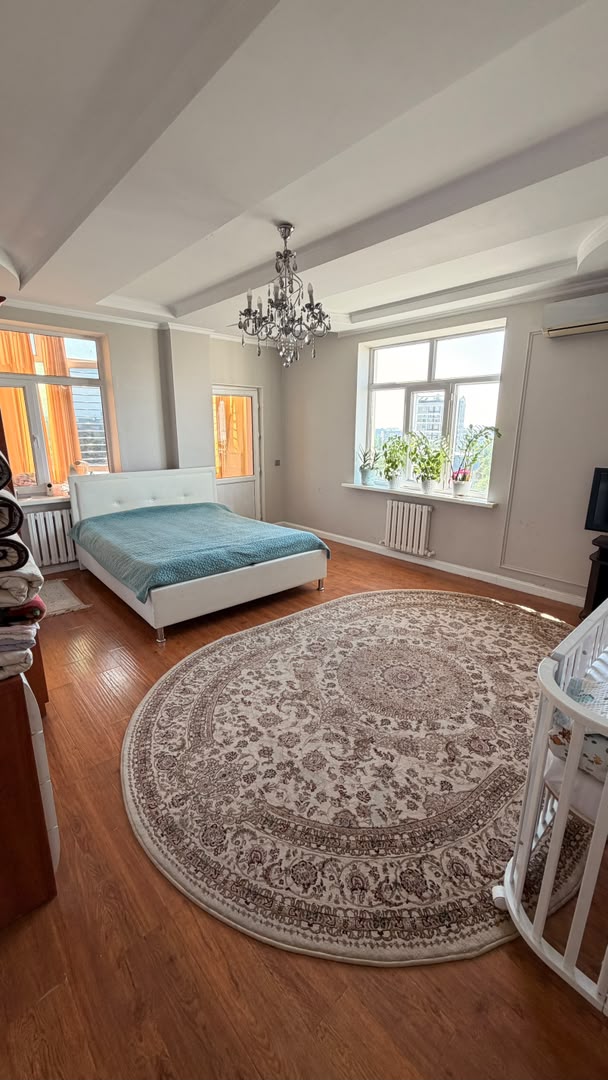 Элитка, 3 ком, 80 м2, этаж 7/8, Сост: Евроремонт - фото 1