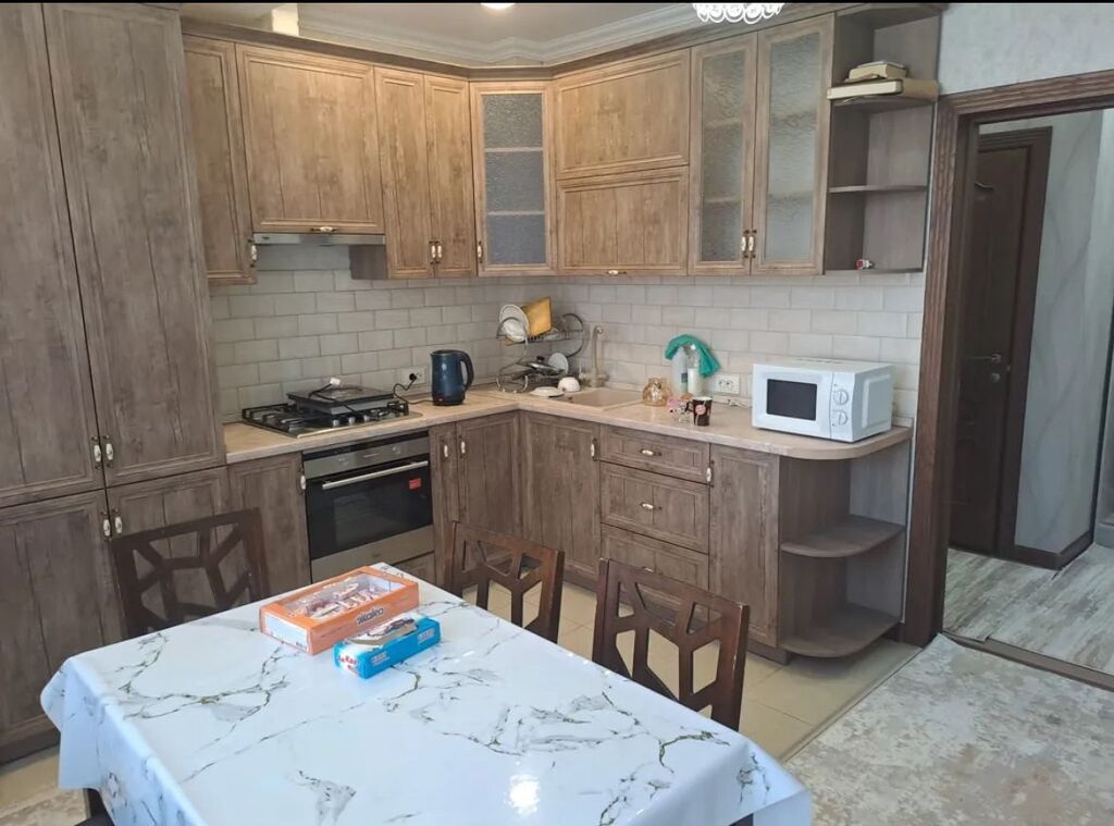 Элитка, 2 ком, 73 м2, этаж 4/12, ж/к Ак Марал-1 (Ak Maral-1), Сост: Хорошее - фото 1