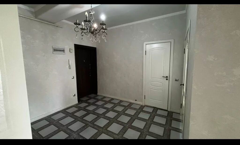 Элитка, 3 ком, 100 м2, этаж 2/9, Сост: Хорошее - фото 10