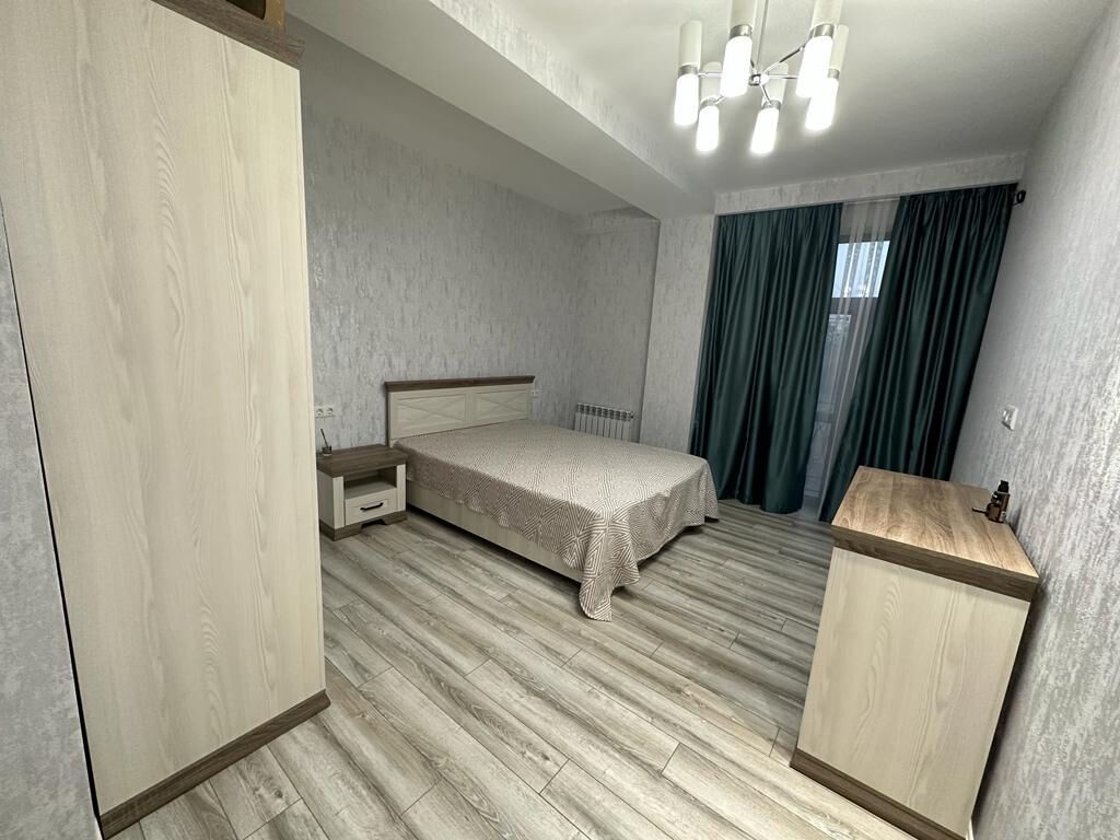 Элитка, 3 ком, 100 м2, этаж 2/9, Сост: Хорошее - фото 2