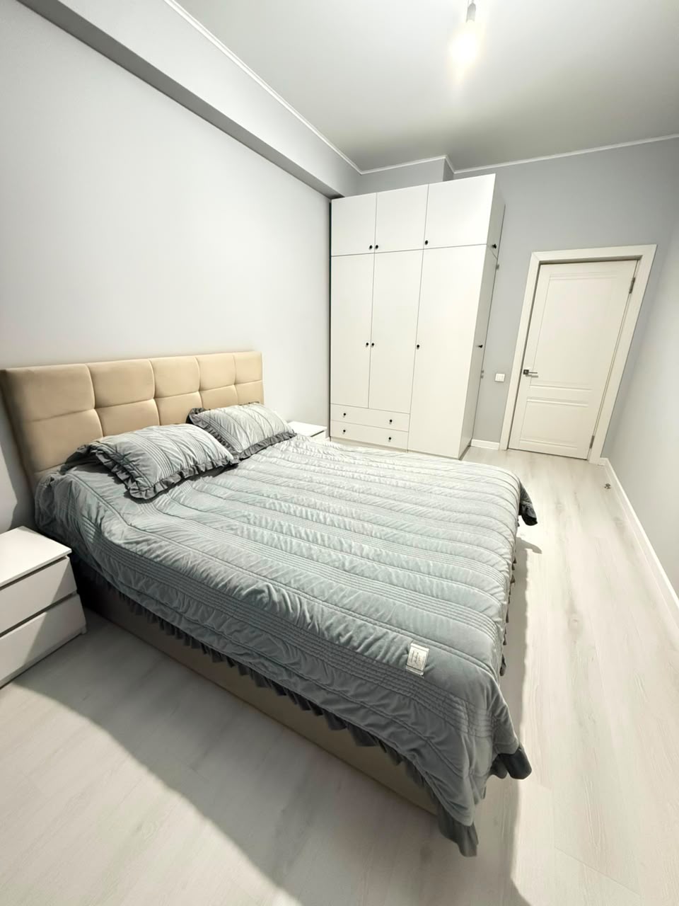 Элитка, 2 ком, 54 м2, этаж 2/9, ж/к Токомбаева 12 (Tokombaeva 12), Сост: Евроремонт - фото 5