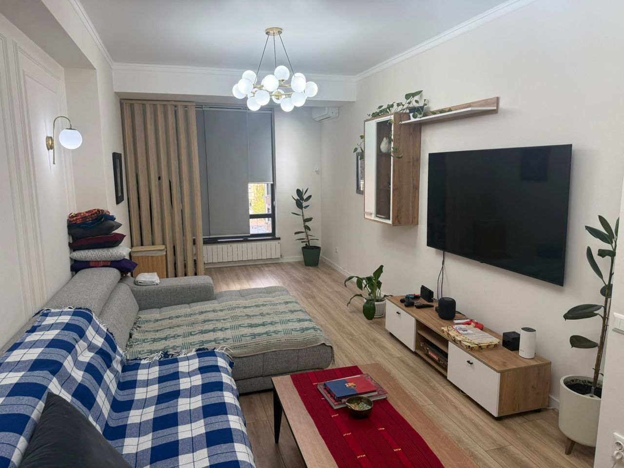 Аренда, Элитка, 4 ком, 120 м2, этаж 9/15, ж/к Континенталь (Continental), Сост: Хорошее - фото 1