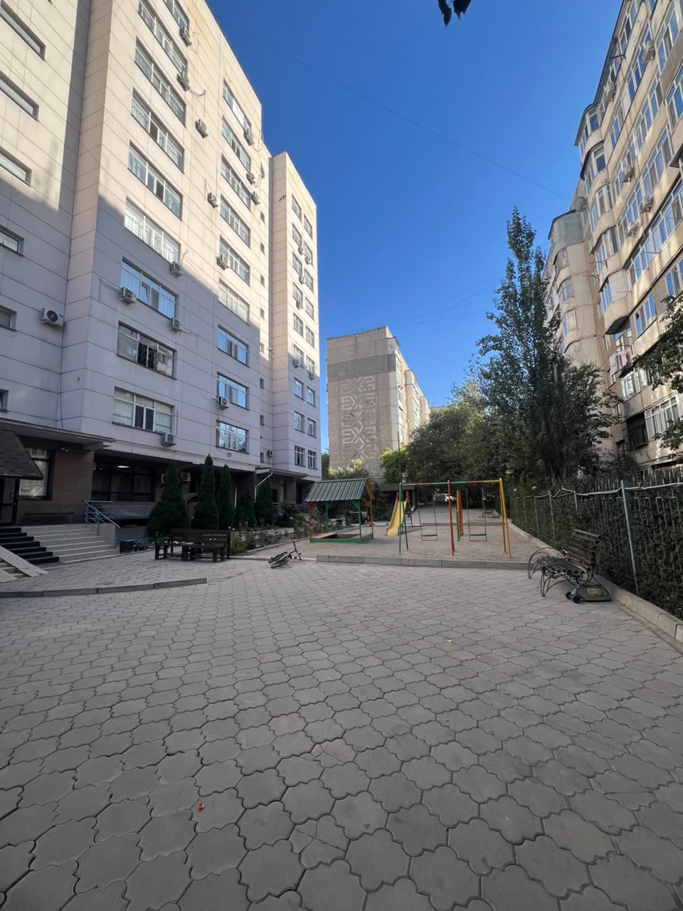 Элитка, 2 ком, 65 м2, этаж 7/10, Сост: Среднее - фото 2