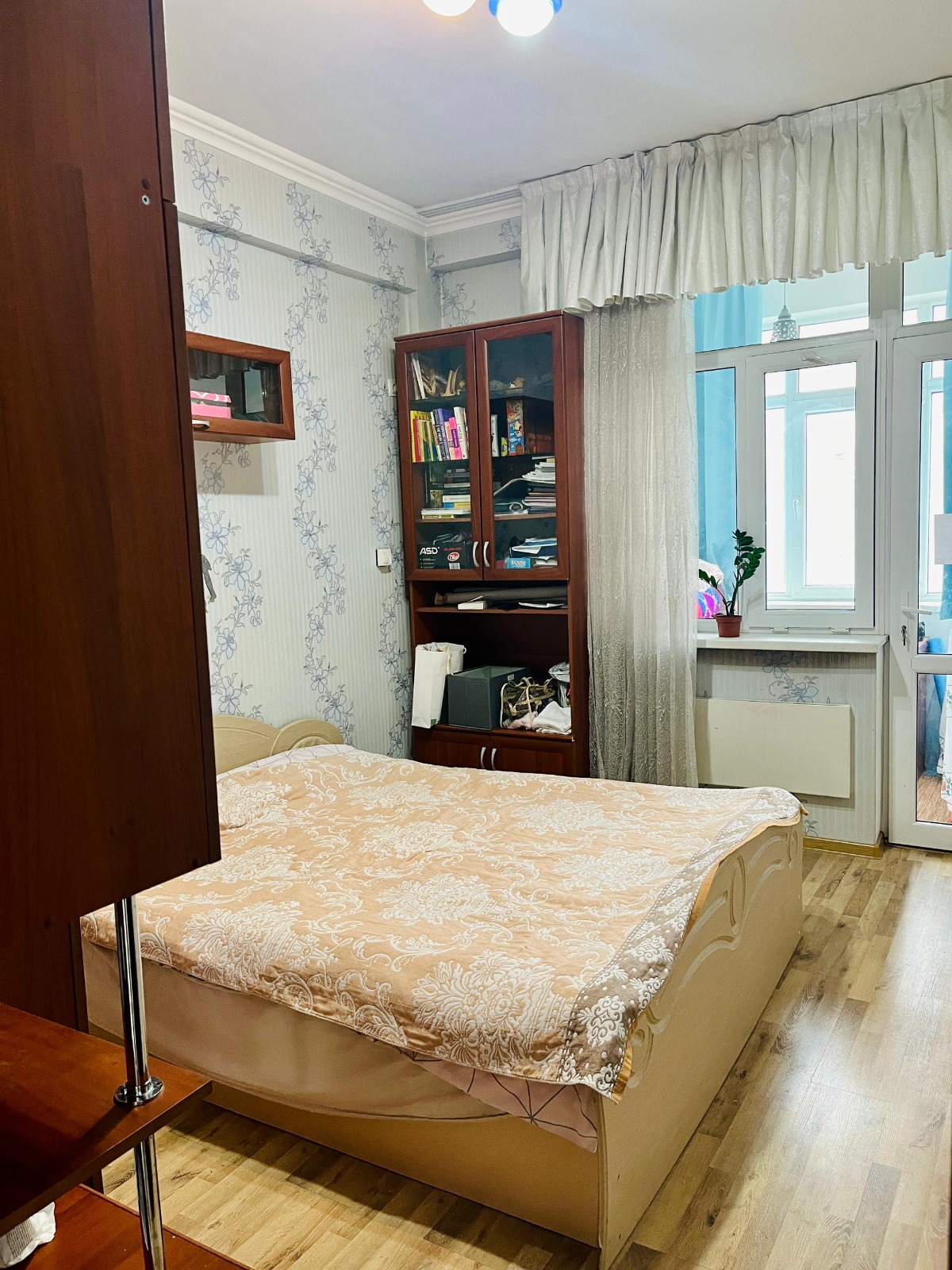 Элитка, 2 ком, 65 м2, этаж 7/10, Сост: Среднее - фото 3