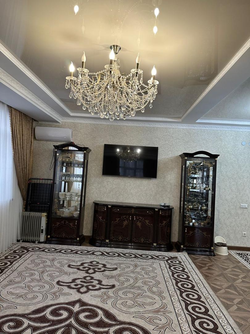 Элитка, 3 ком, 100 м2, этаж 2/10, ж/к Тихий Центр, Сост: Хорошее - фото 10