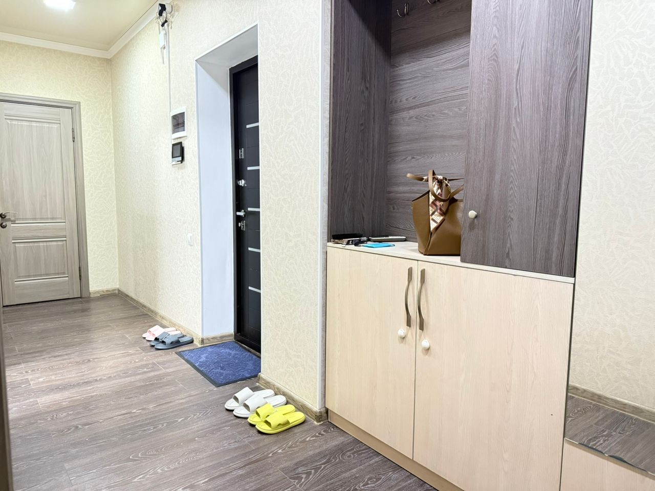 Элитка, 2 ком, 60 м2, этаж 4/10, Сост: Хорошее - фото 2