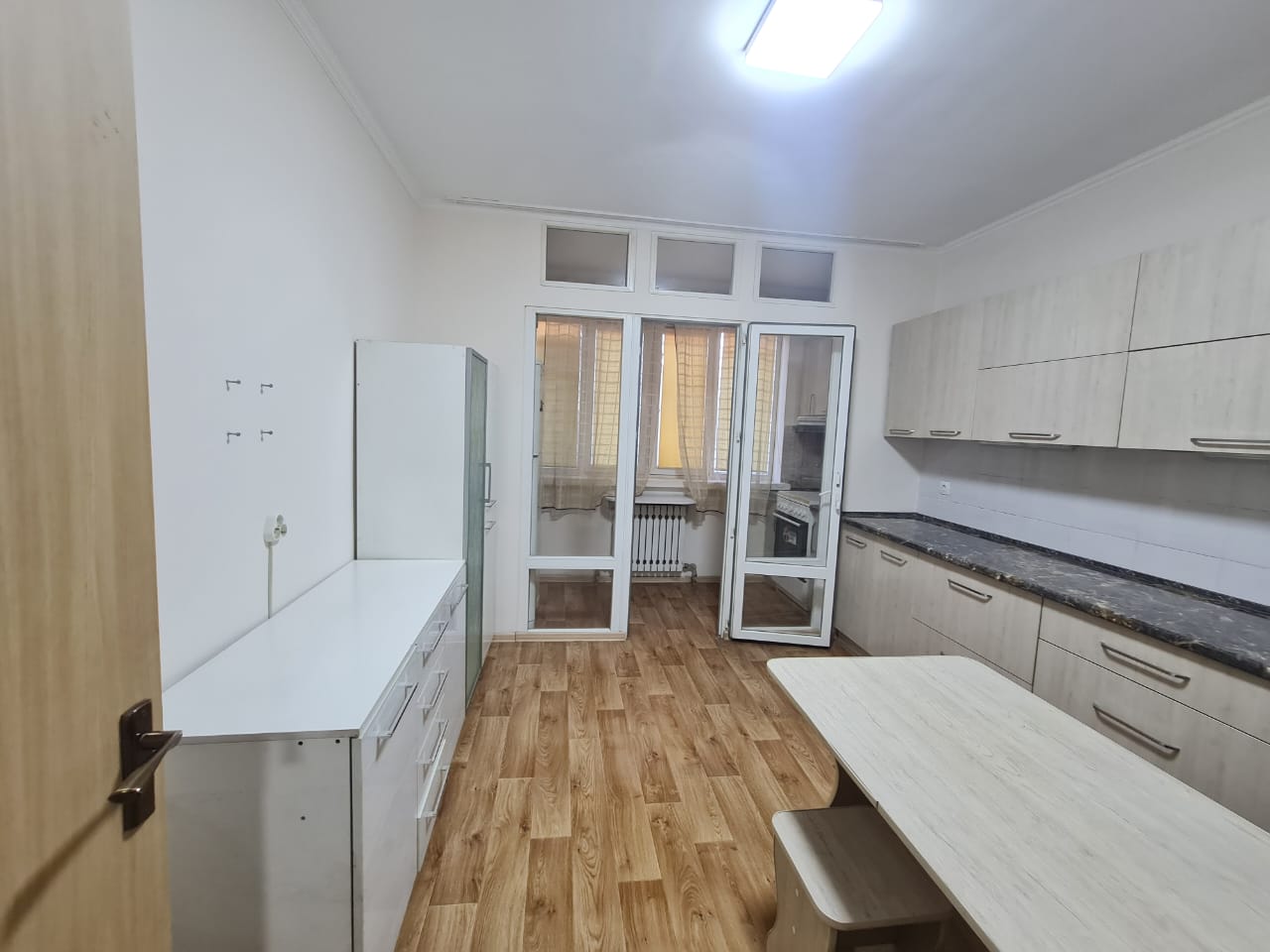 Элитка, 1 ком, 46 м2, этаж 1/10, Сост: Евроремонт - фото 15