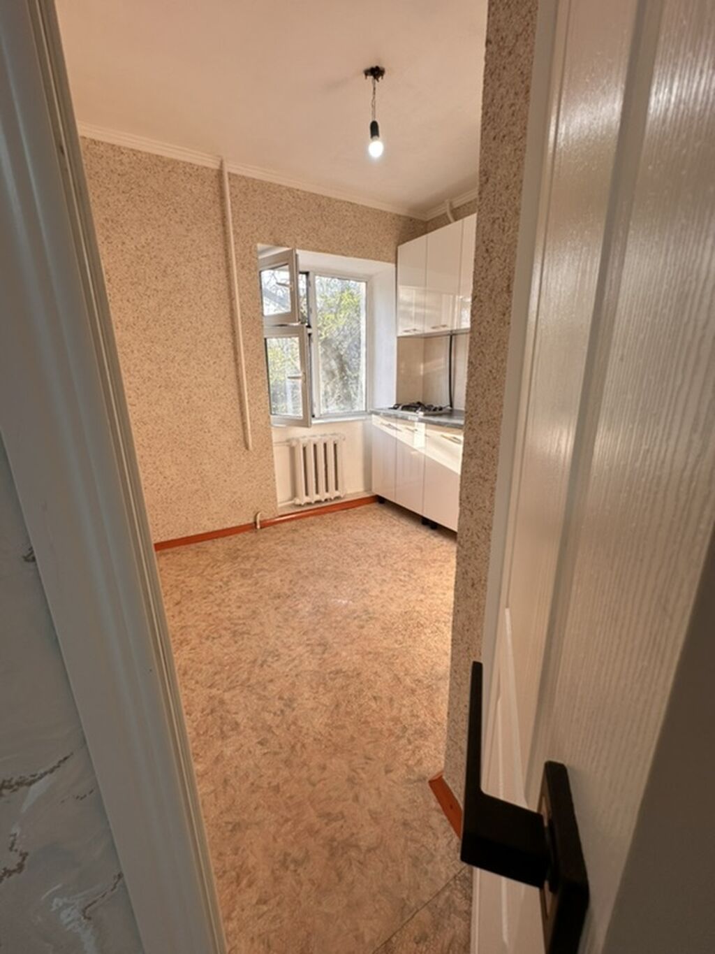 Продажа, Хрущёвка, 2 ком, 42 м2, этаж 2/4, Сост: Евроремонт - фото 2