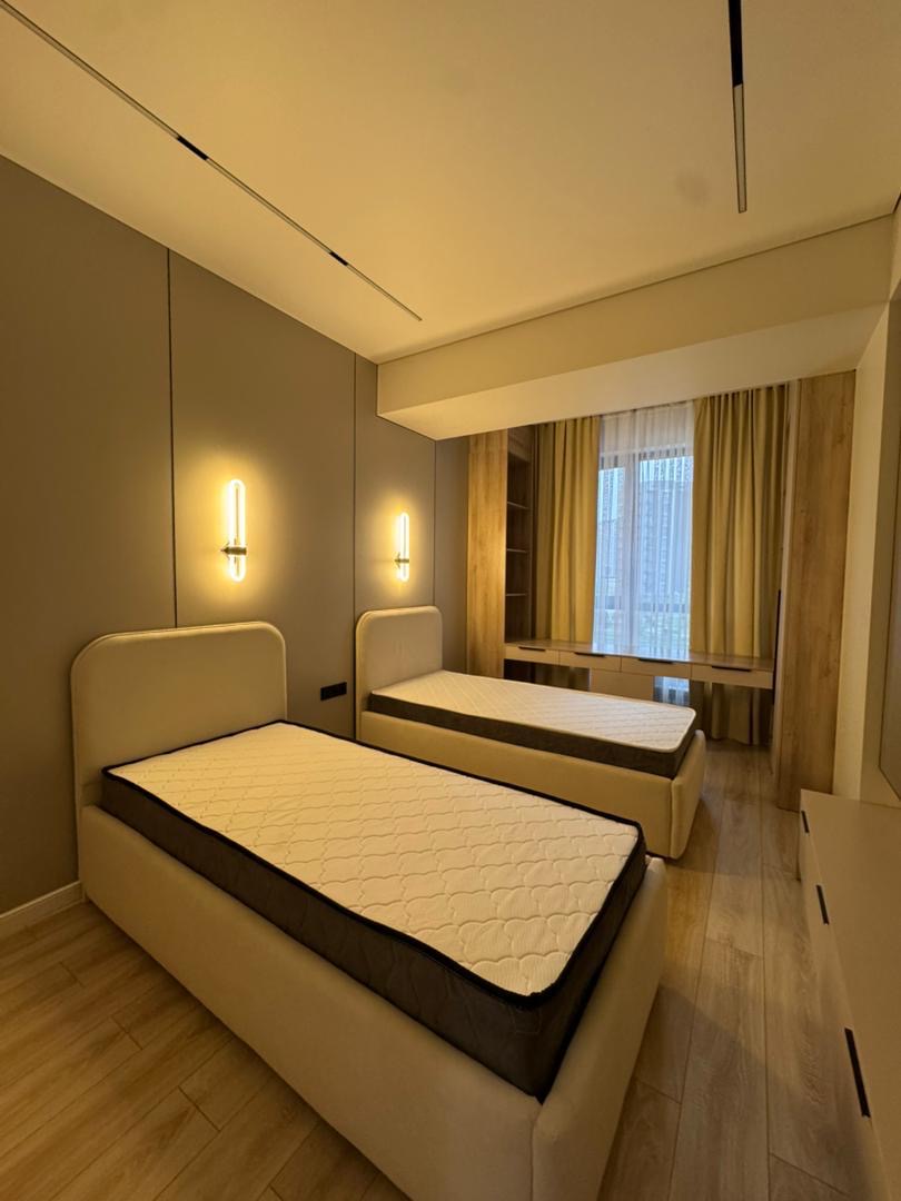 Элитка, 3 ком, 104 м2, этаж 3/14, ж/к Кап Строй Сити (Capstroy City), Сост: Евроремонт - фото 9