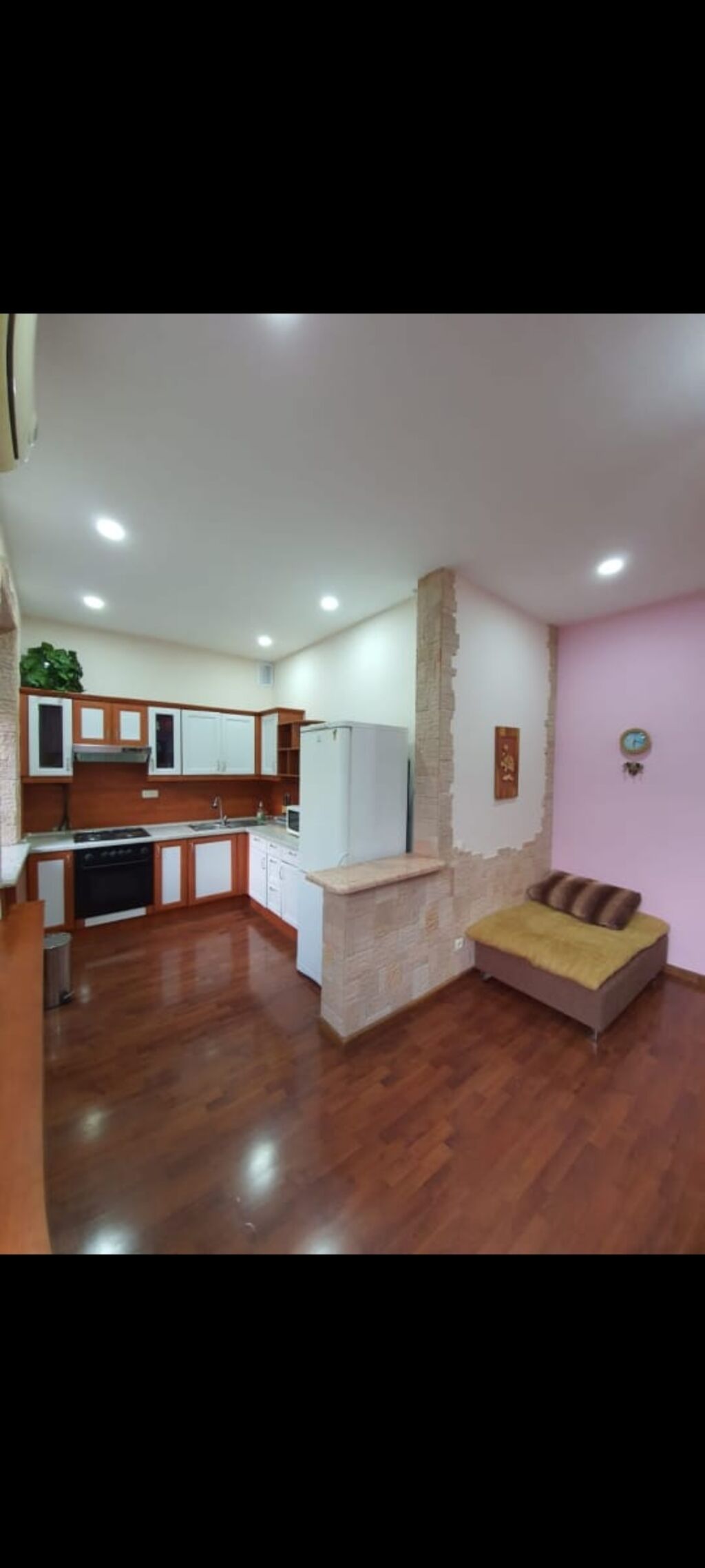 Продажа, Сталинка, 3 ком, 67 м2, этаж 3/3, Сост: Евроремонт - фото 1