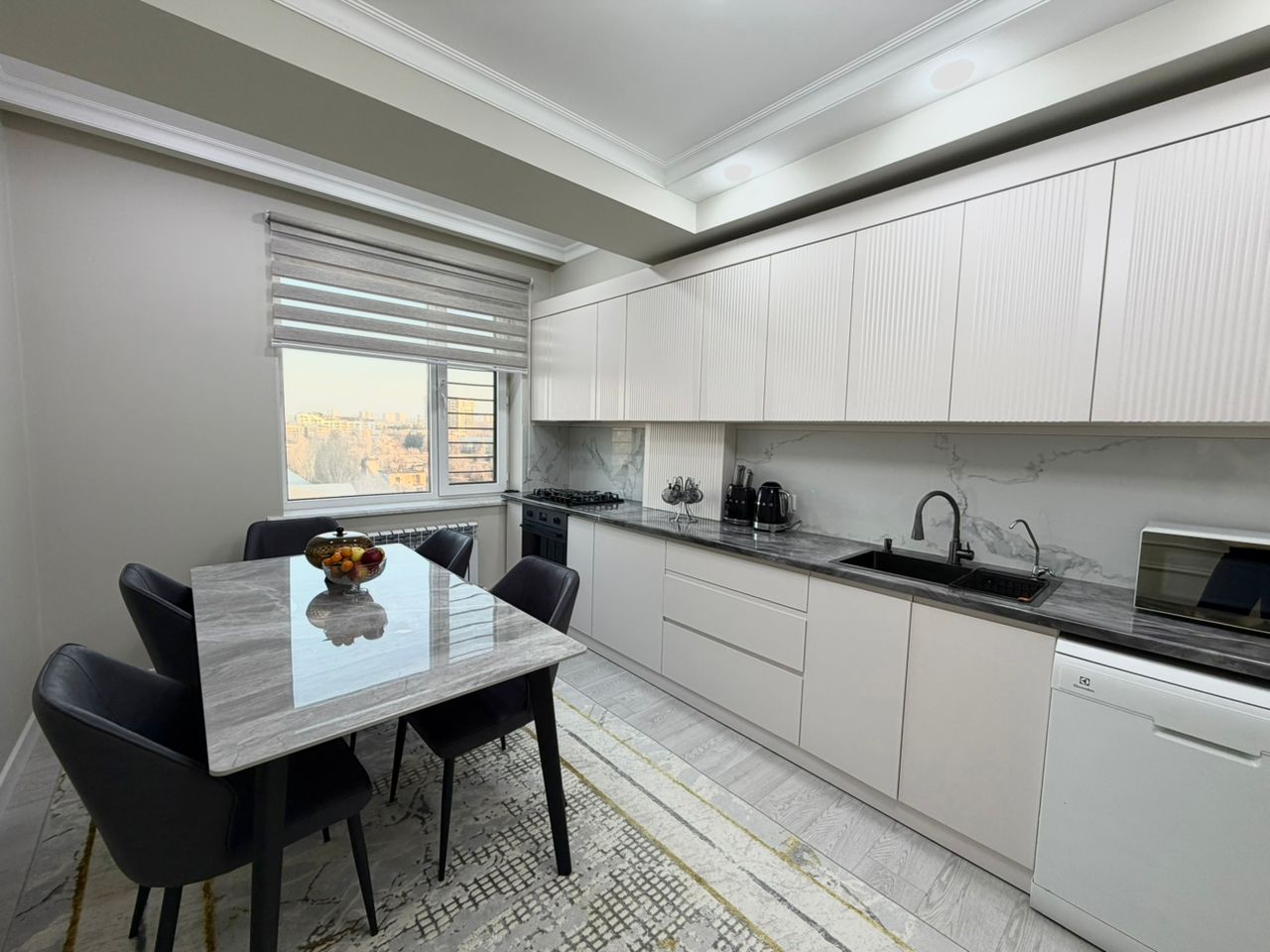 Продажа, Элитка, 3 ком, 102 м2, этаж 9/12, ж/к Кремлёвский, Сост: Евроремонт - фото 3