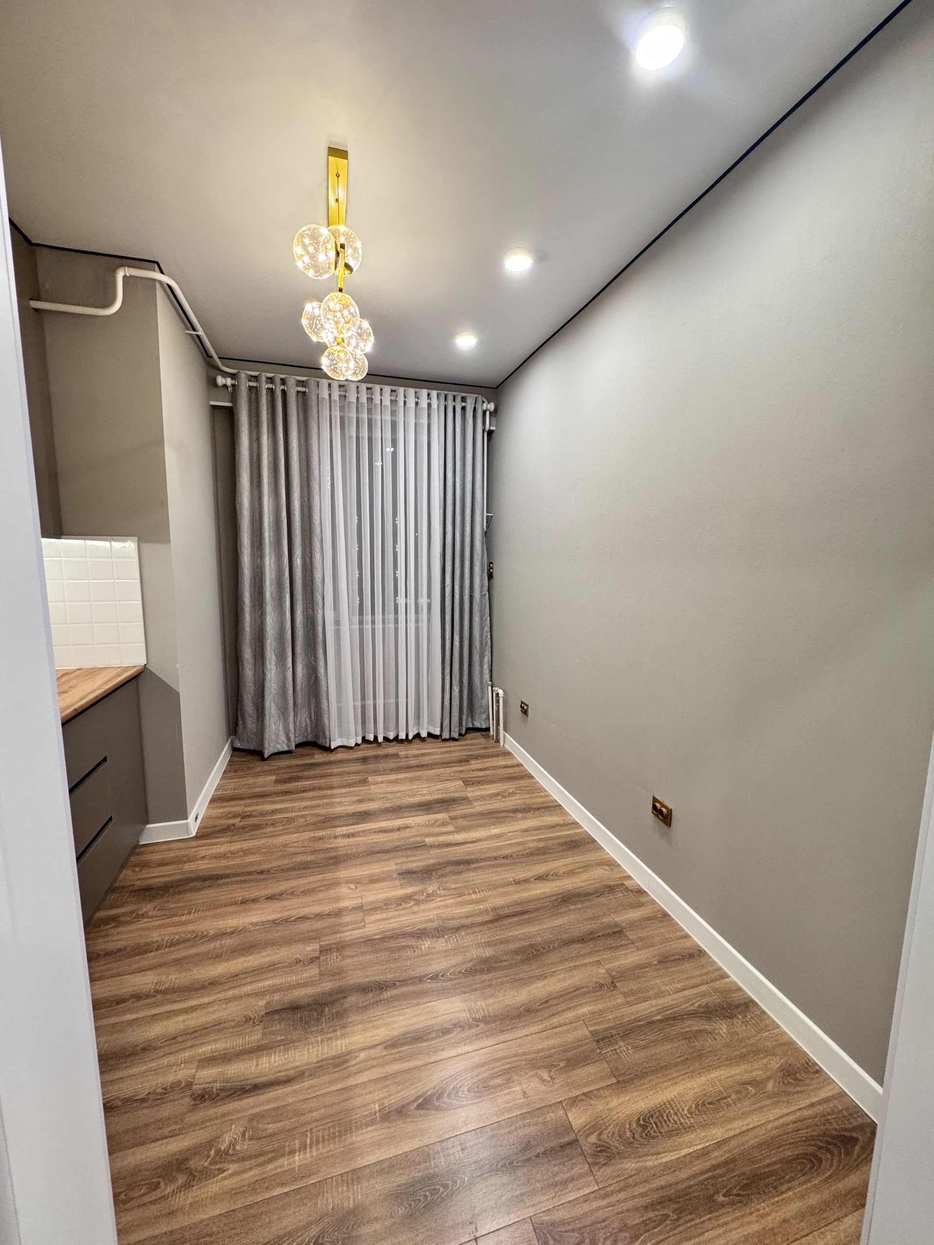 Элитка, 41 м2, этаж 7/12, ж/к Green-Park (Грин Парк), Сост: Евроремонт - фото 2