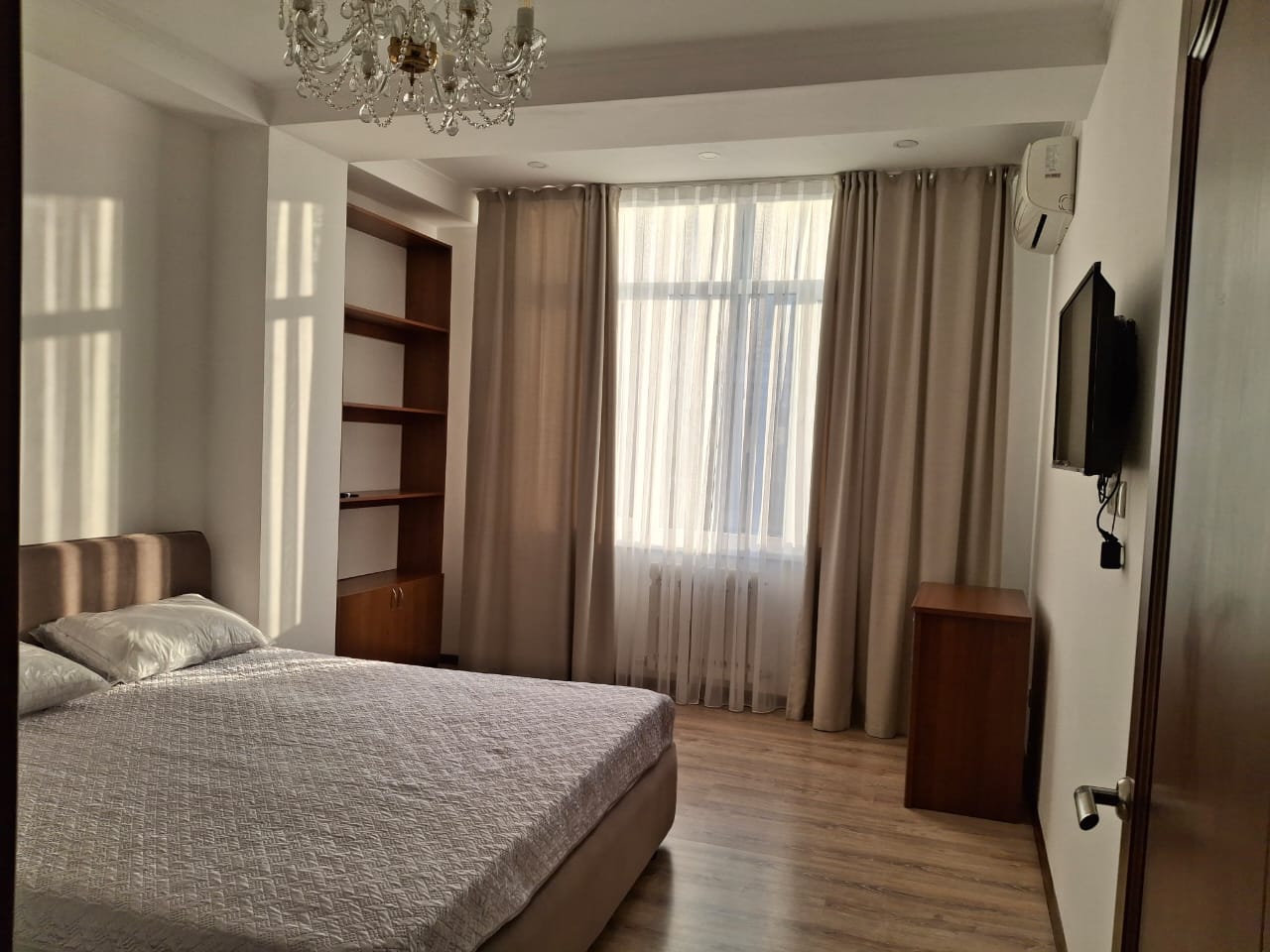Элитка, 3 ком, 110 м2, этаж 8/13, ж/к 7 Небо, Сост: Евроремонт - фото 2