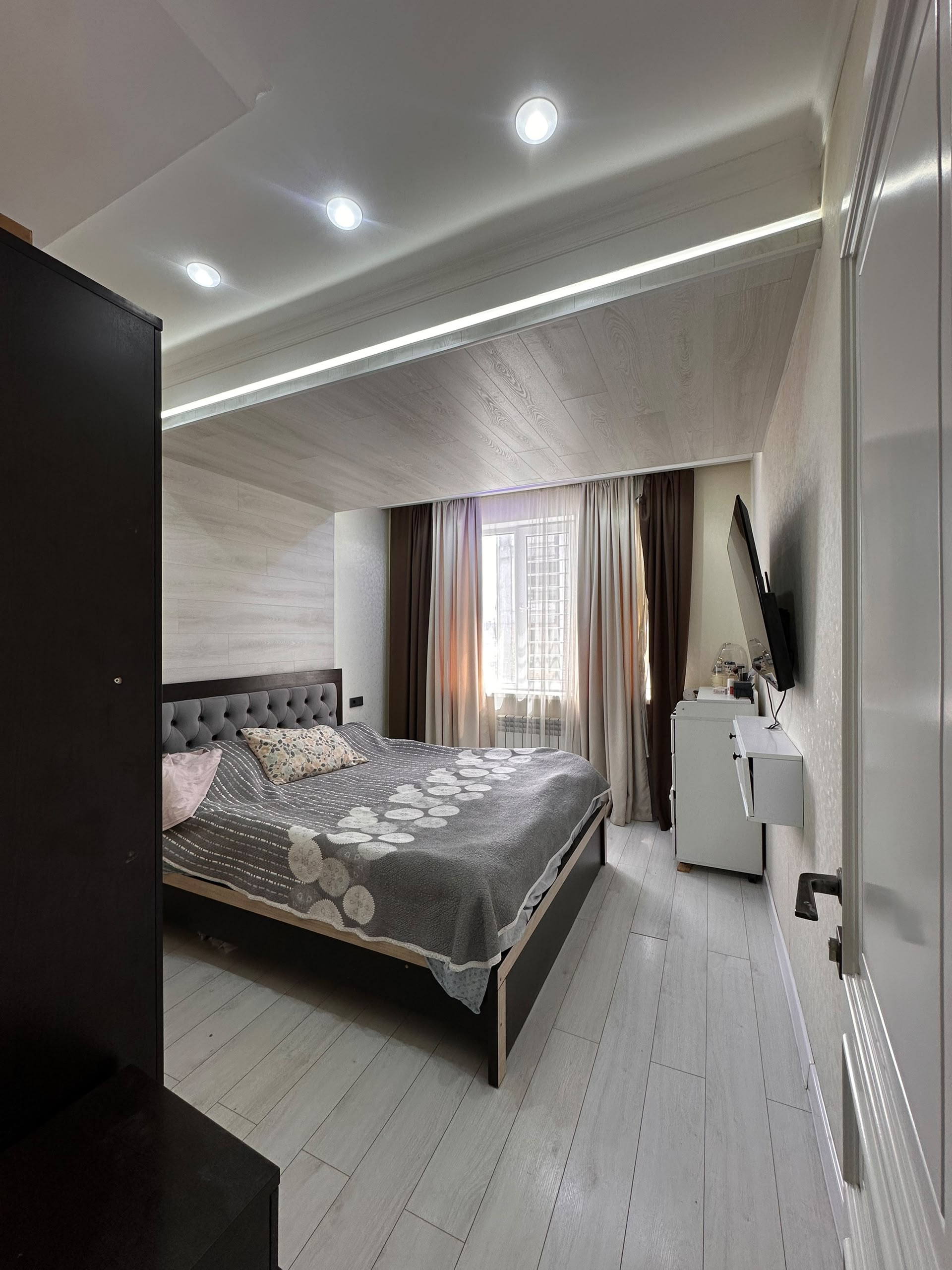 Элитка, 3 ком, 80 м2, этаж 9/10, ж/к Дианур (Dianur), Сост: Евроремонт - фото 9
