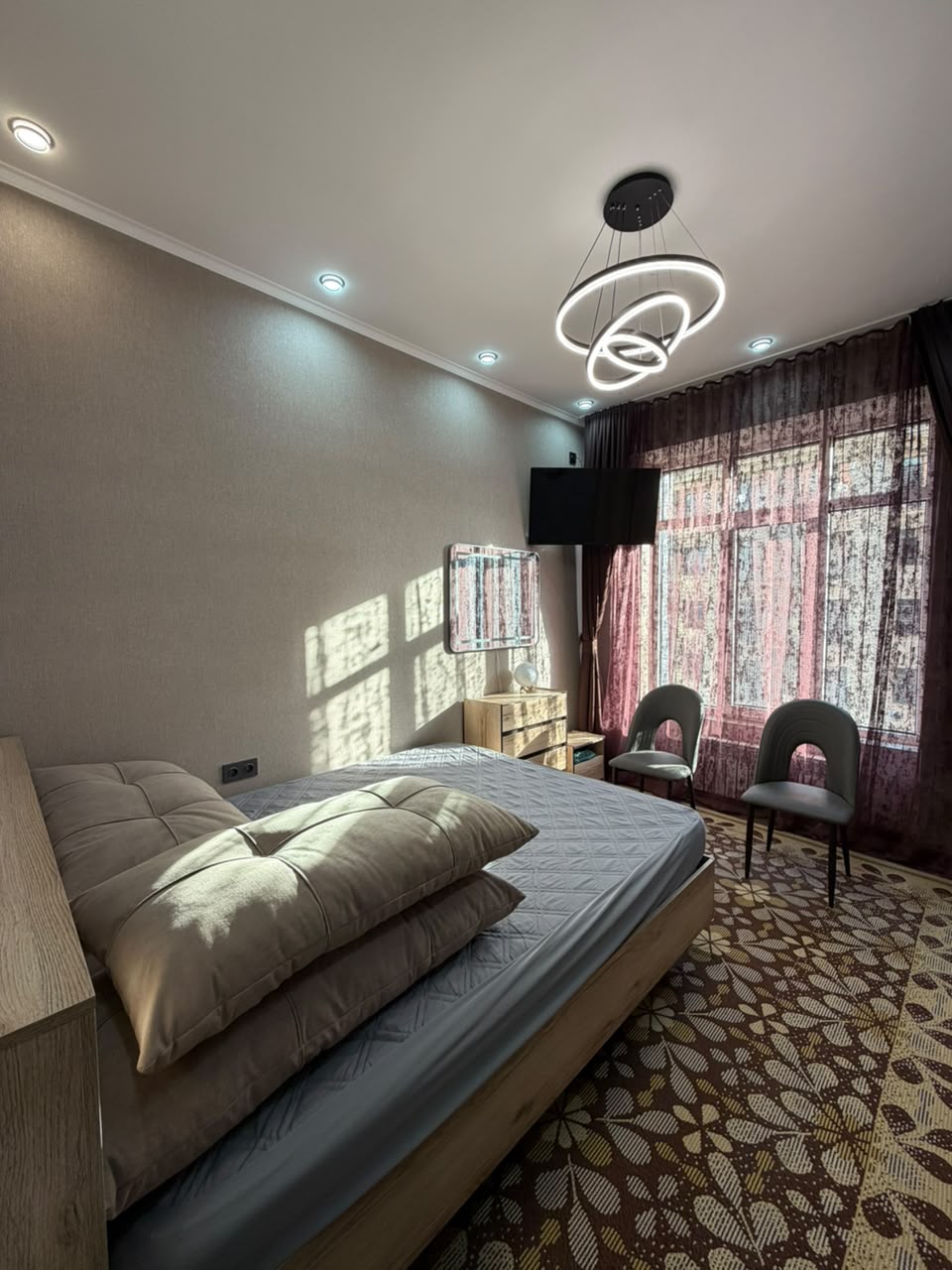 Элитка, 2 ком, 60 м2, этаж 5/12, ж/к Нью-Йорк сити (New York city), Сост: Евроремонт - фото 1