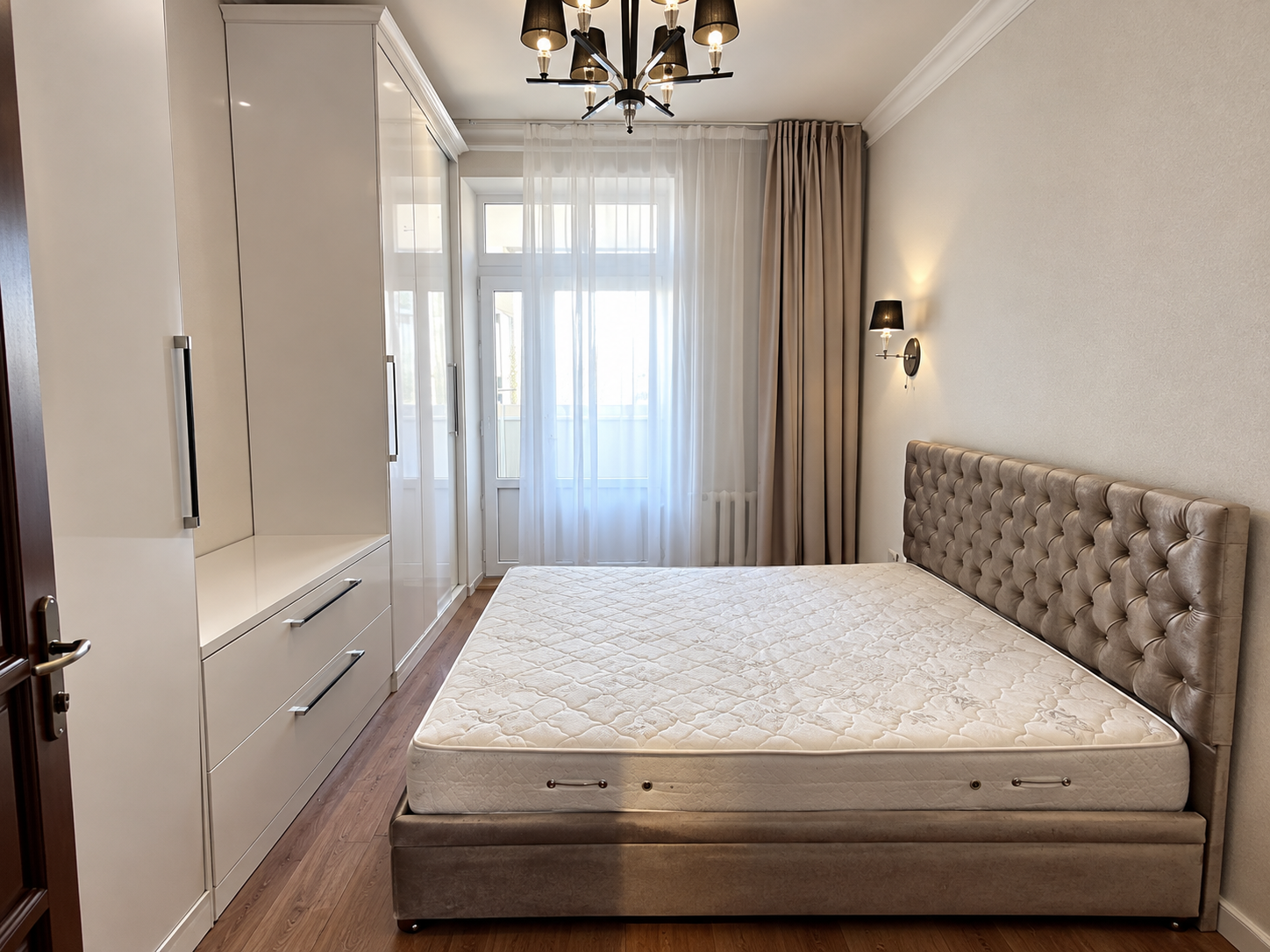 3 ком, Сталинка, 80 м2, этаж 3/4, Сост: Евроремонт - фото 7