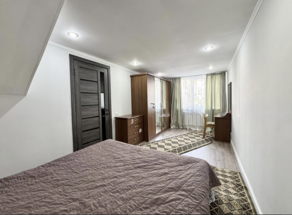 Элитка, 2 ком, 80 м2, этаж 2/7, Сост: Хорошее - фото 3