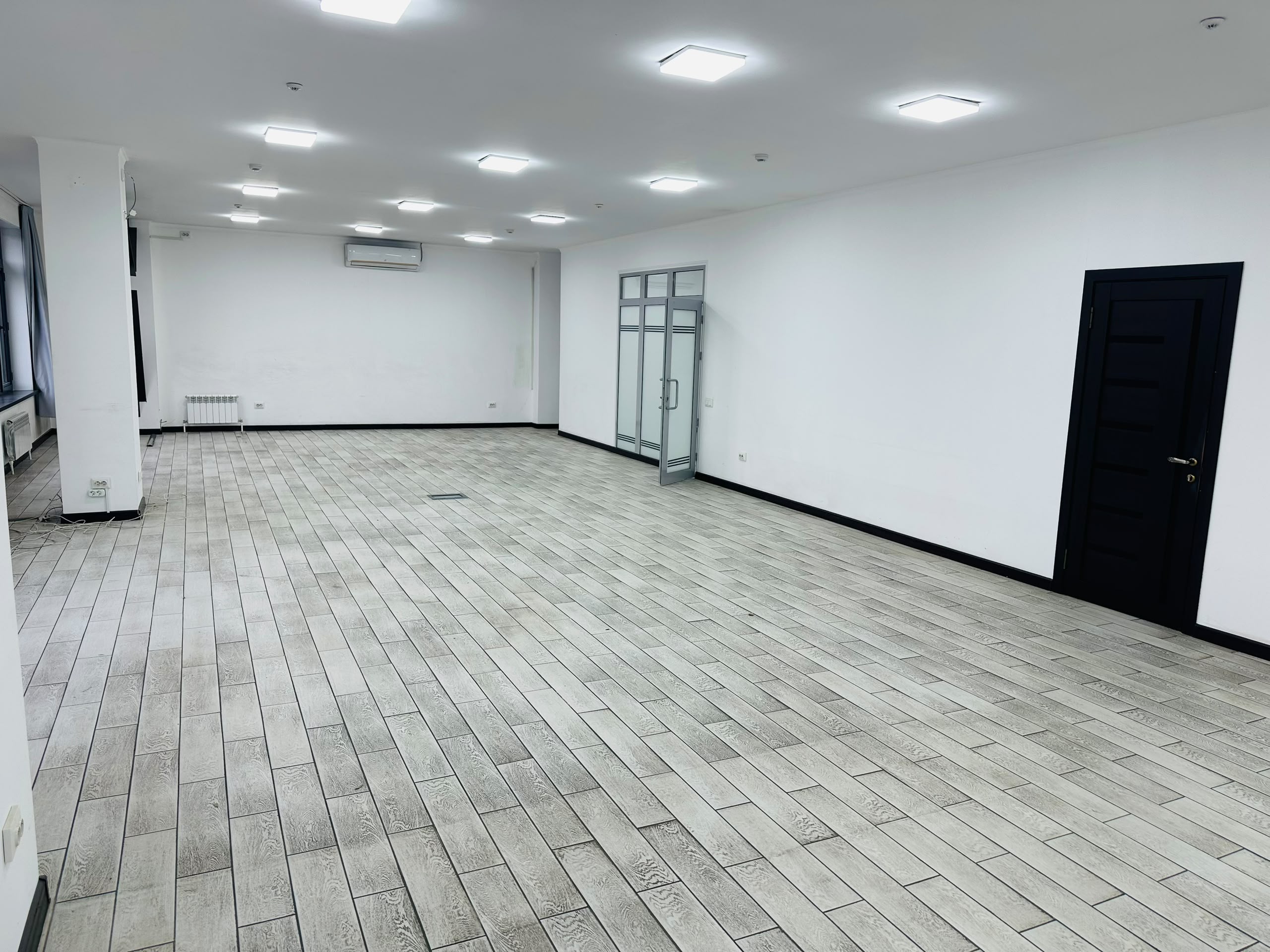 Офис, Коммерческая, 200 м2, этаж 3/3, Сост: Евроремонт - фото 10