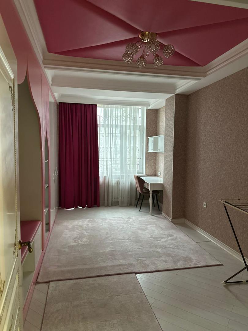 Элитка, 4 ком, 180 м2, этаж 7/14, ж/к 7 Небо, Сост: Евроремонт - фото 1